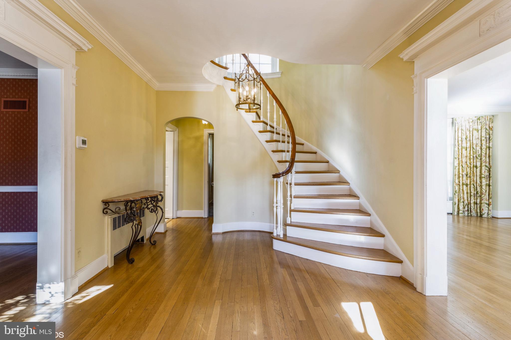 FALLSTAFF - Residential