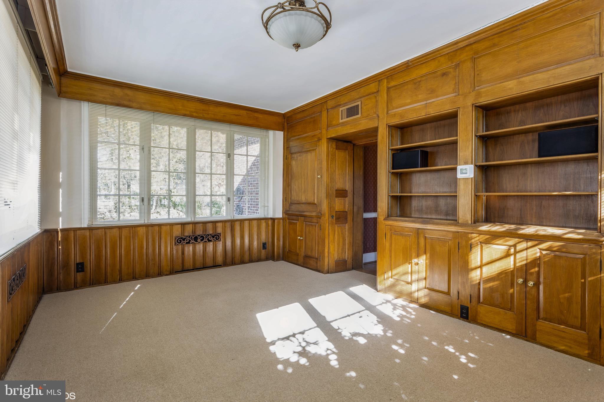 FALLSTAFF - Residential