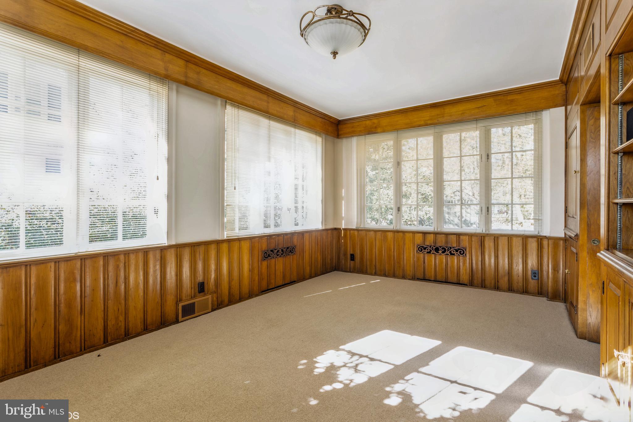 FALLSTAFF - Residential