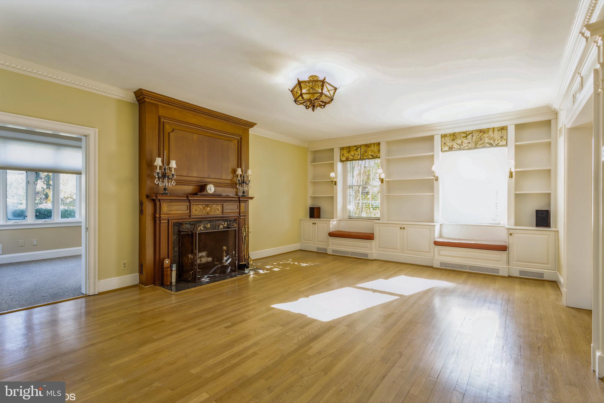 FALLSTAFF - Residential