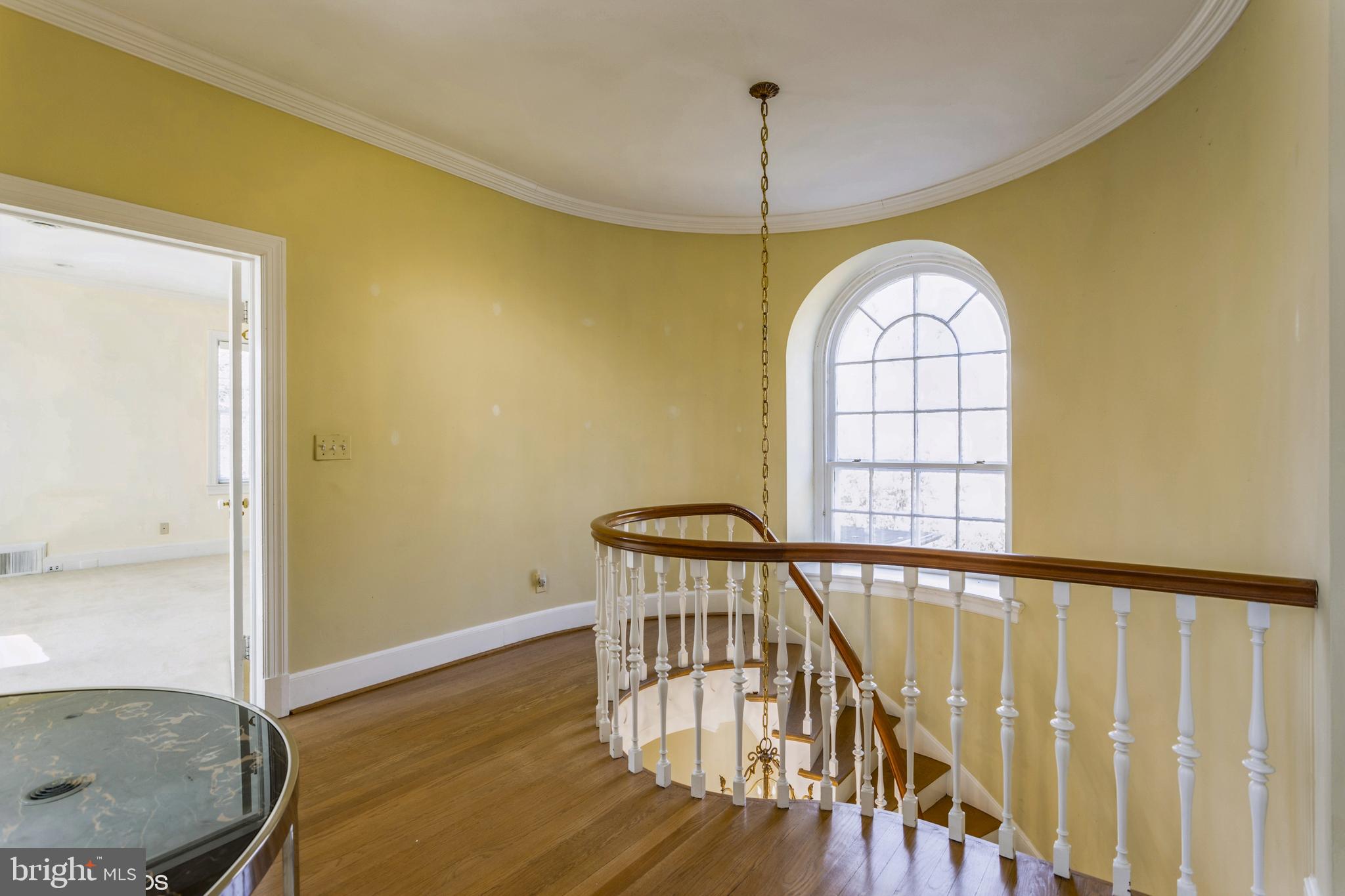 FALLSTAFF - Residential