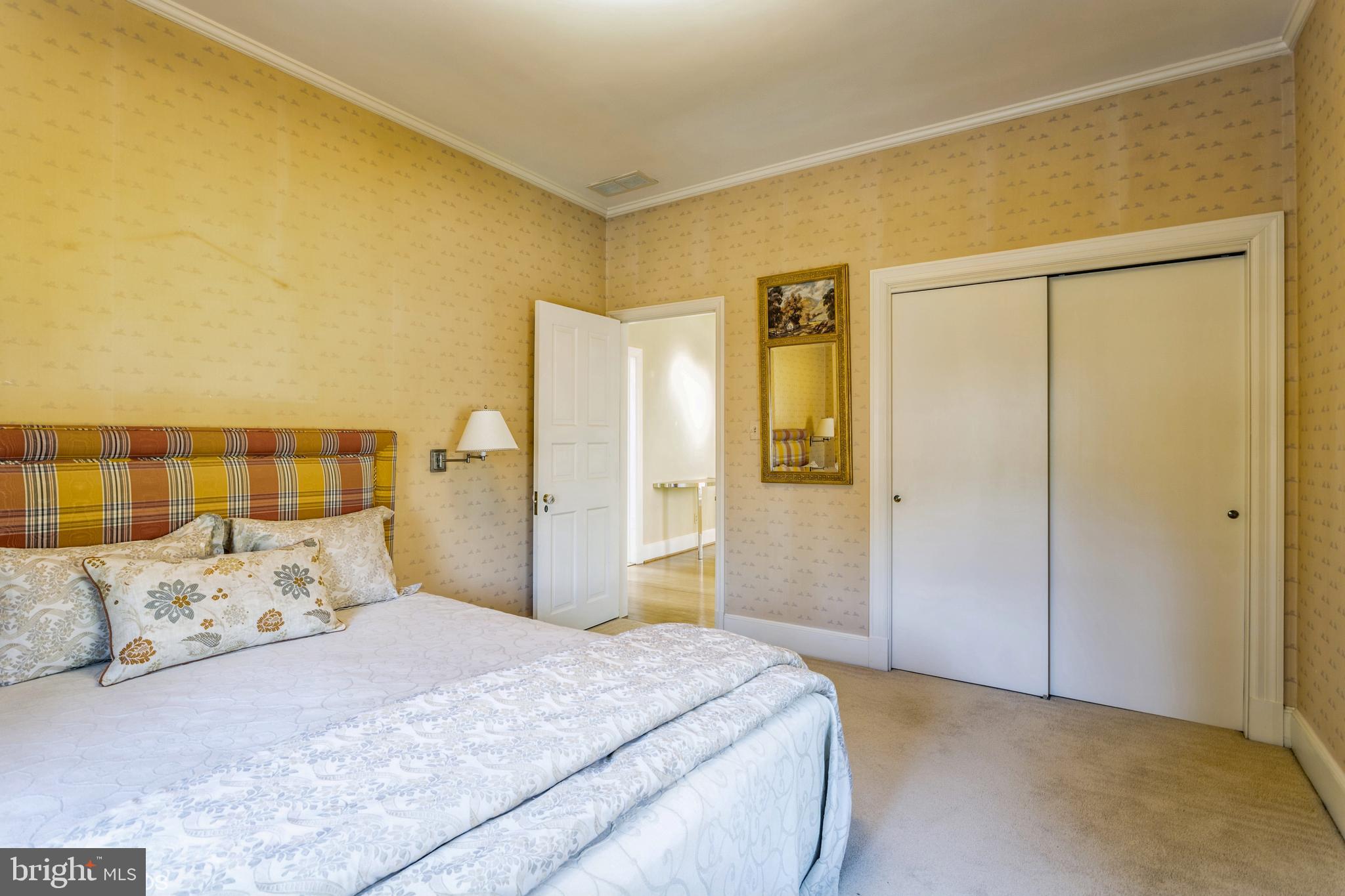 FALLSTAFF - Residential