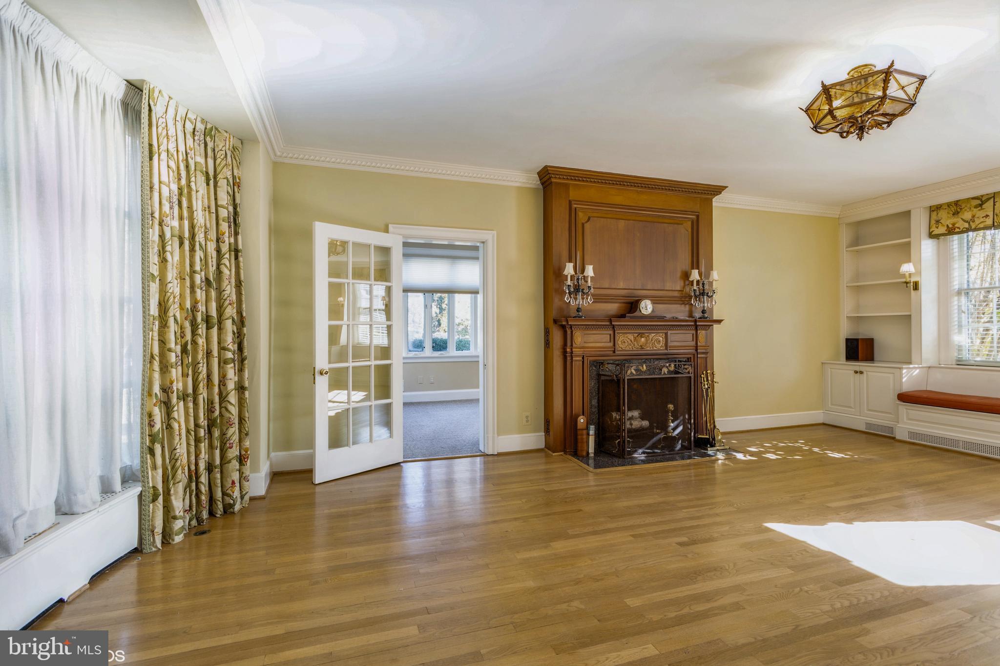 FALLSTAFF - Residential