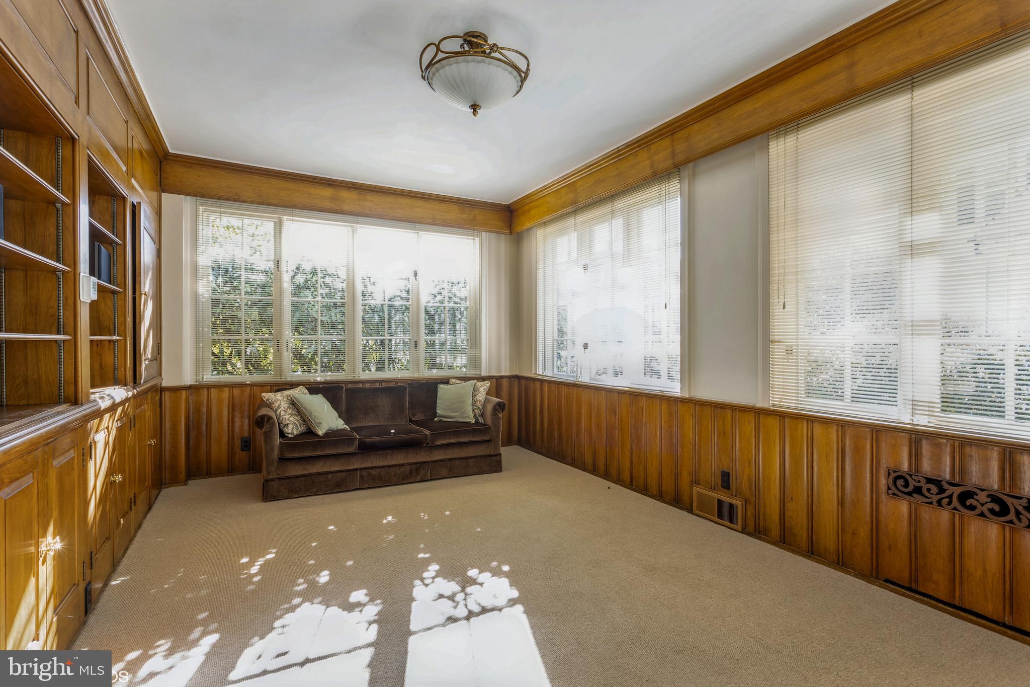 FALLSTAFF - Residential