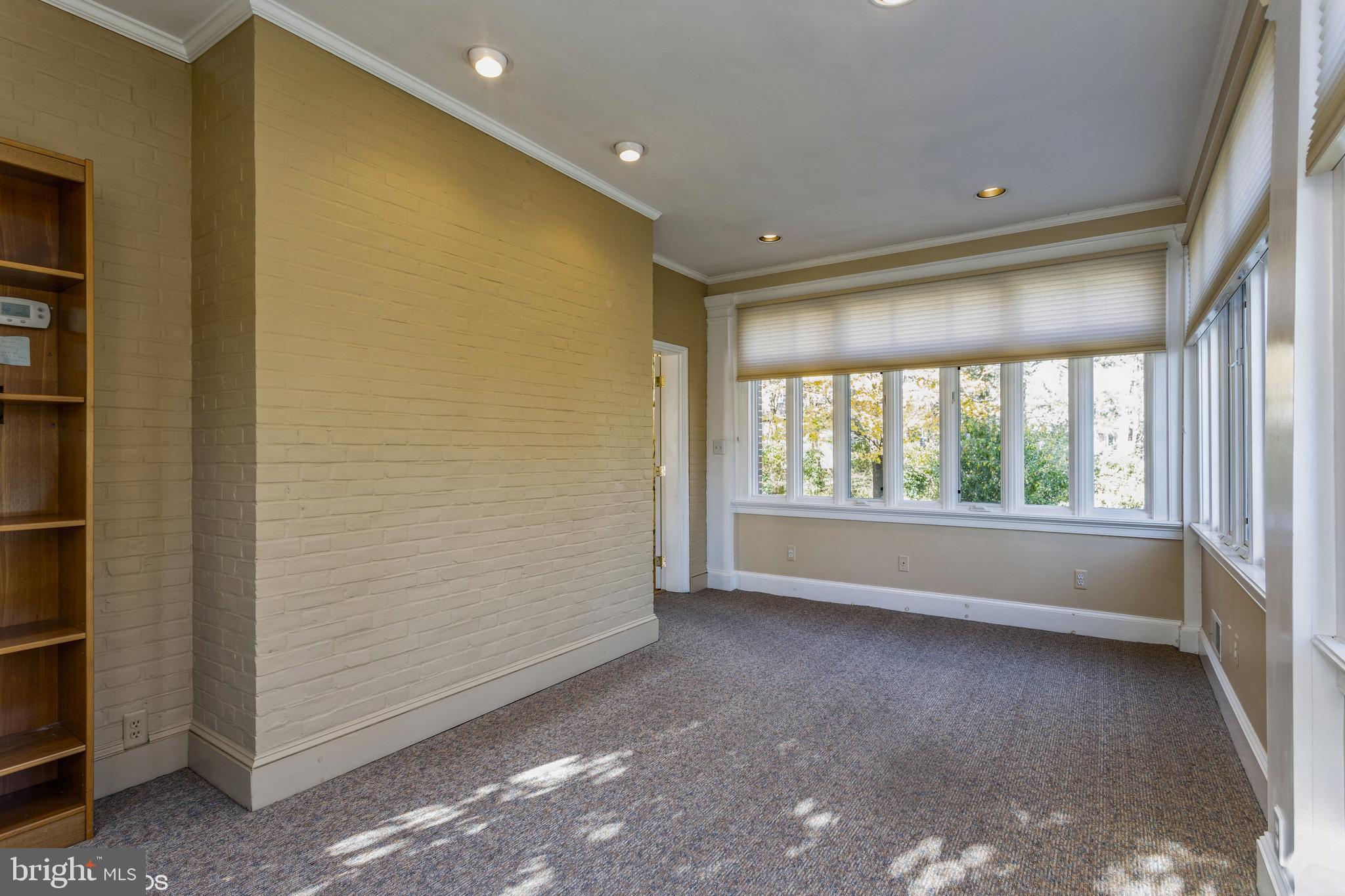 FALLSTAFF - Residential