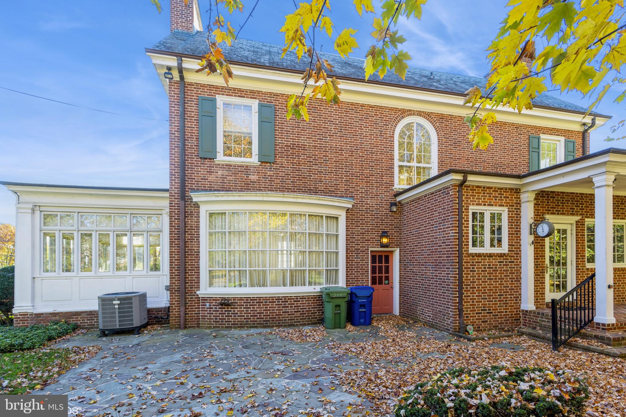 FALLSTAFF - Residential