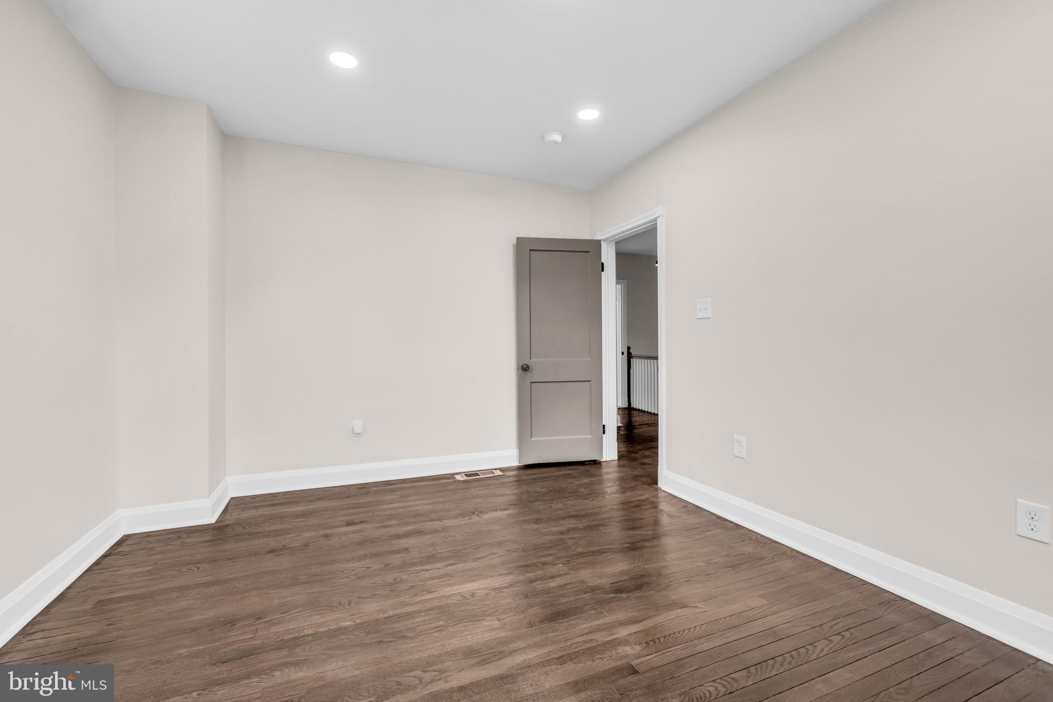NORTHWOOD - Residential