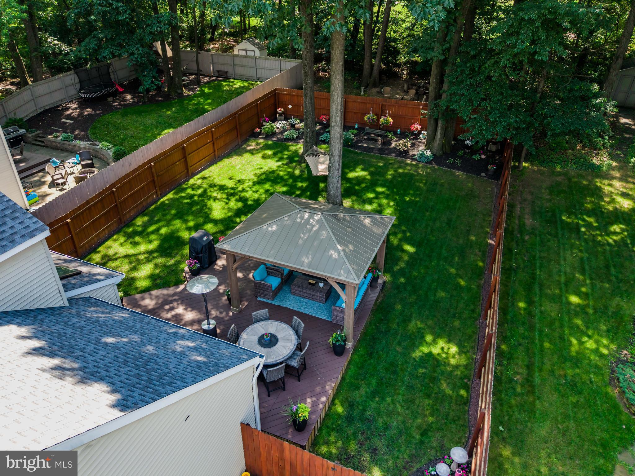 SUMMIT POINTE - Residential