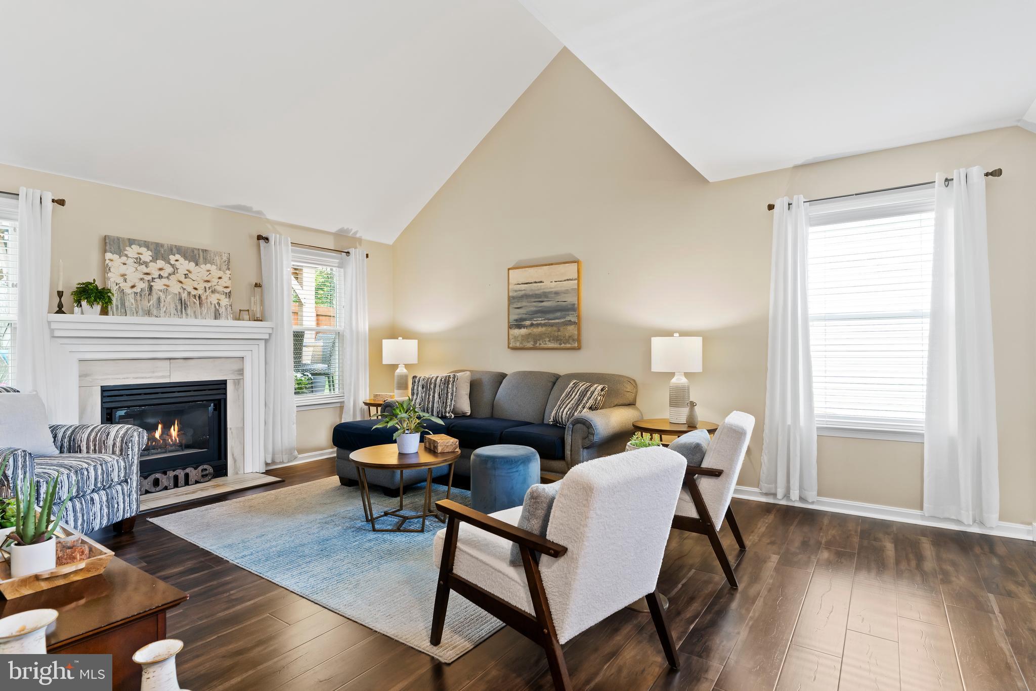 SUMMIT POINTE - Residential