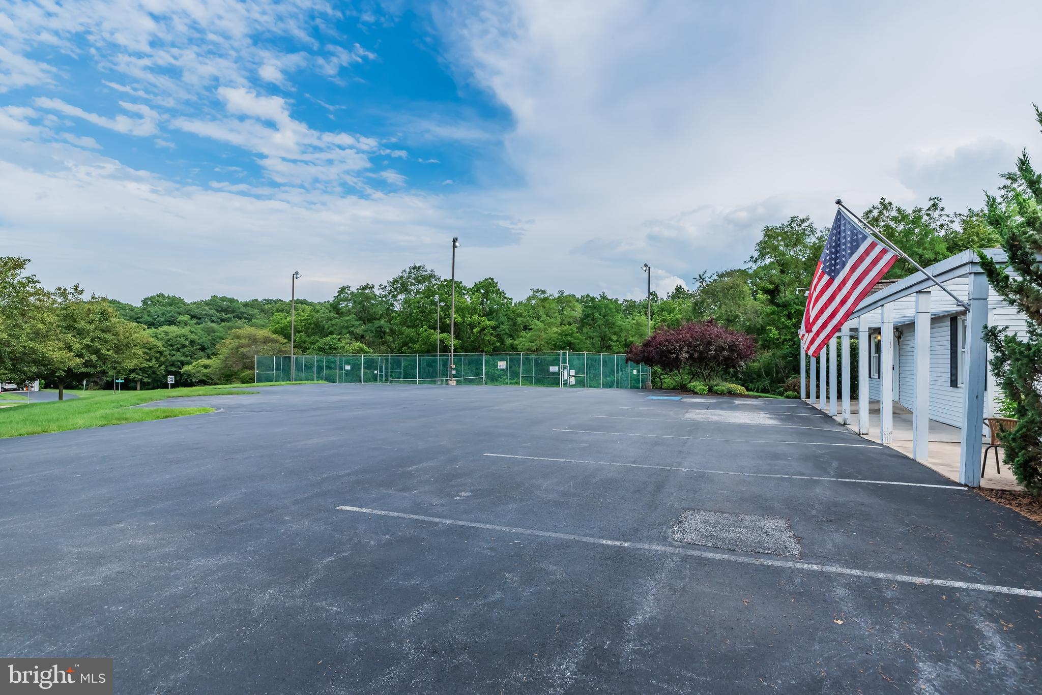 SUMMIT POINTE - Residential