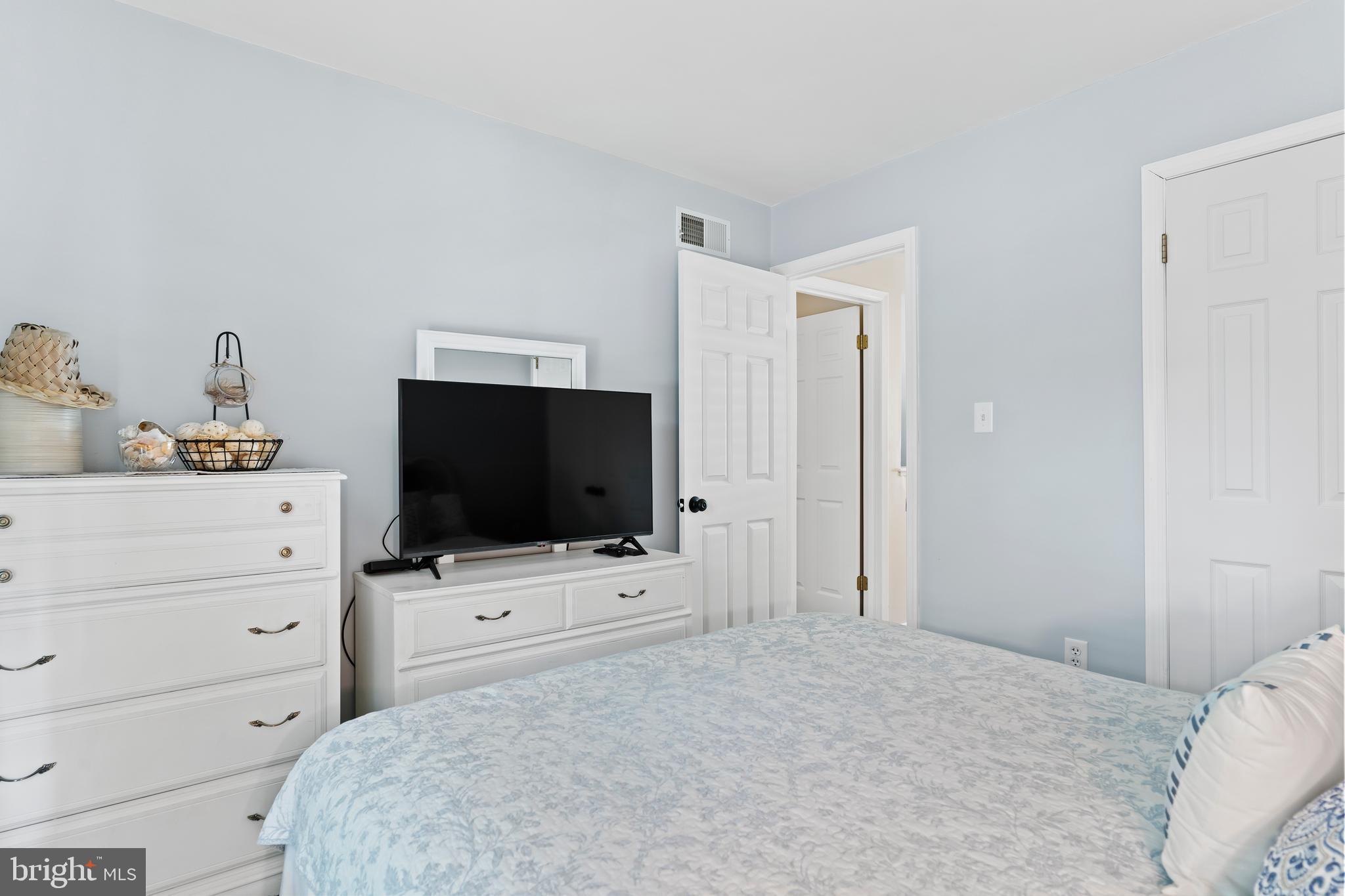 SUMMIT POINTE - Residential