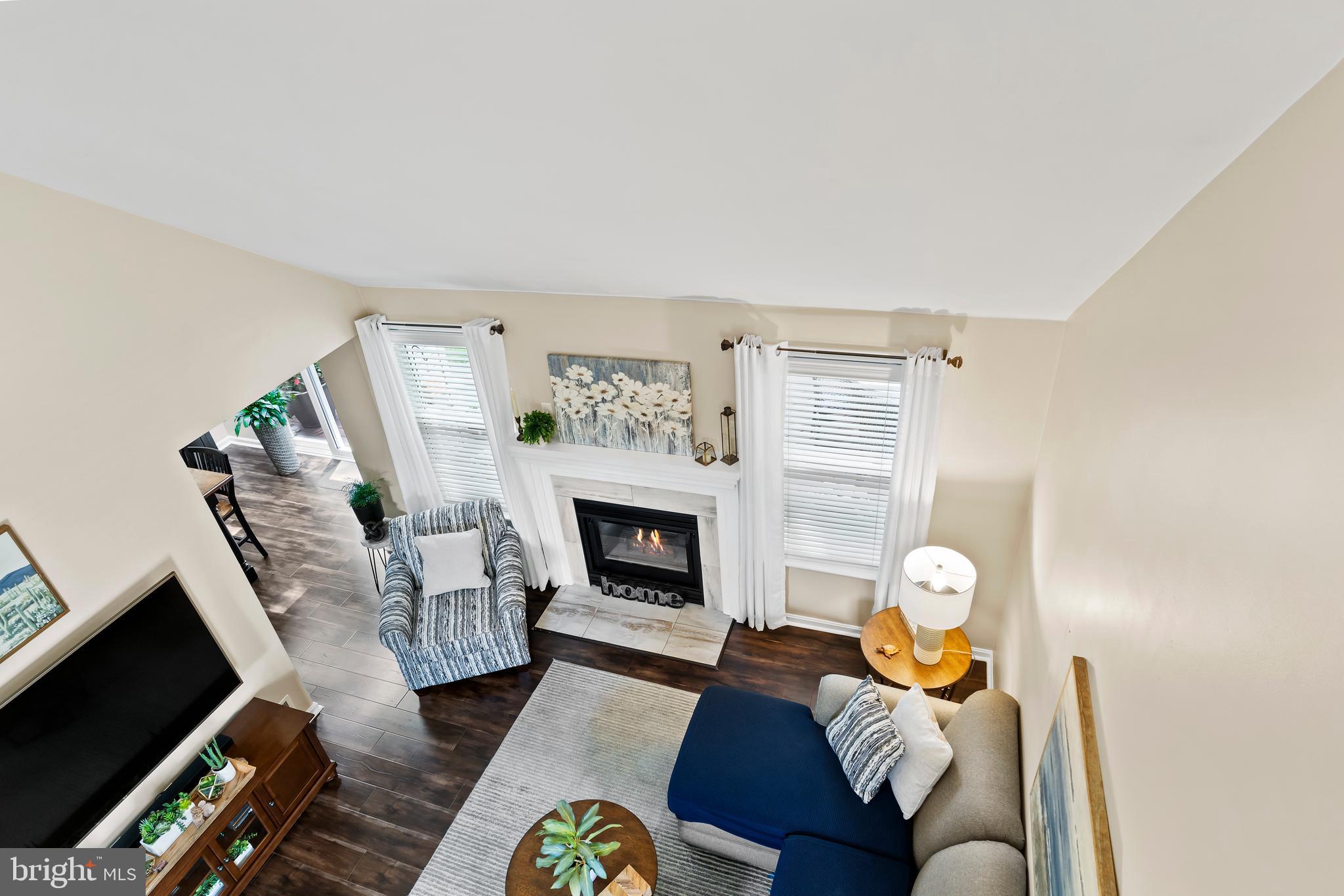 SUMMIT POINTE - Residential