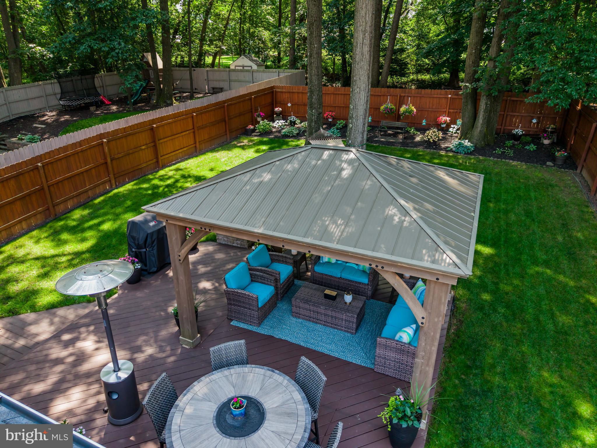 SUMMIT POINTE - Residential