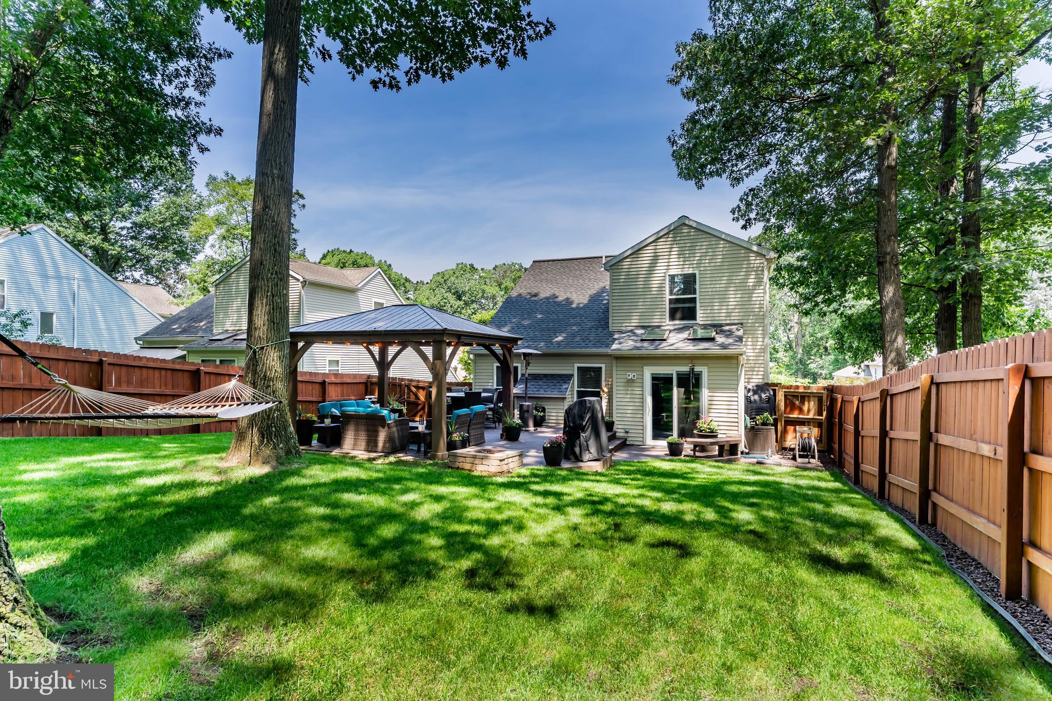 SUMMIT POINTE - Residential