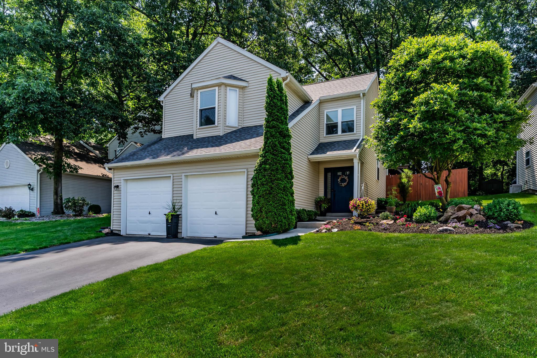 SUMMIT POINTE - Residential