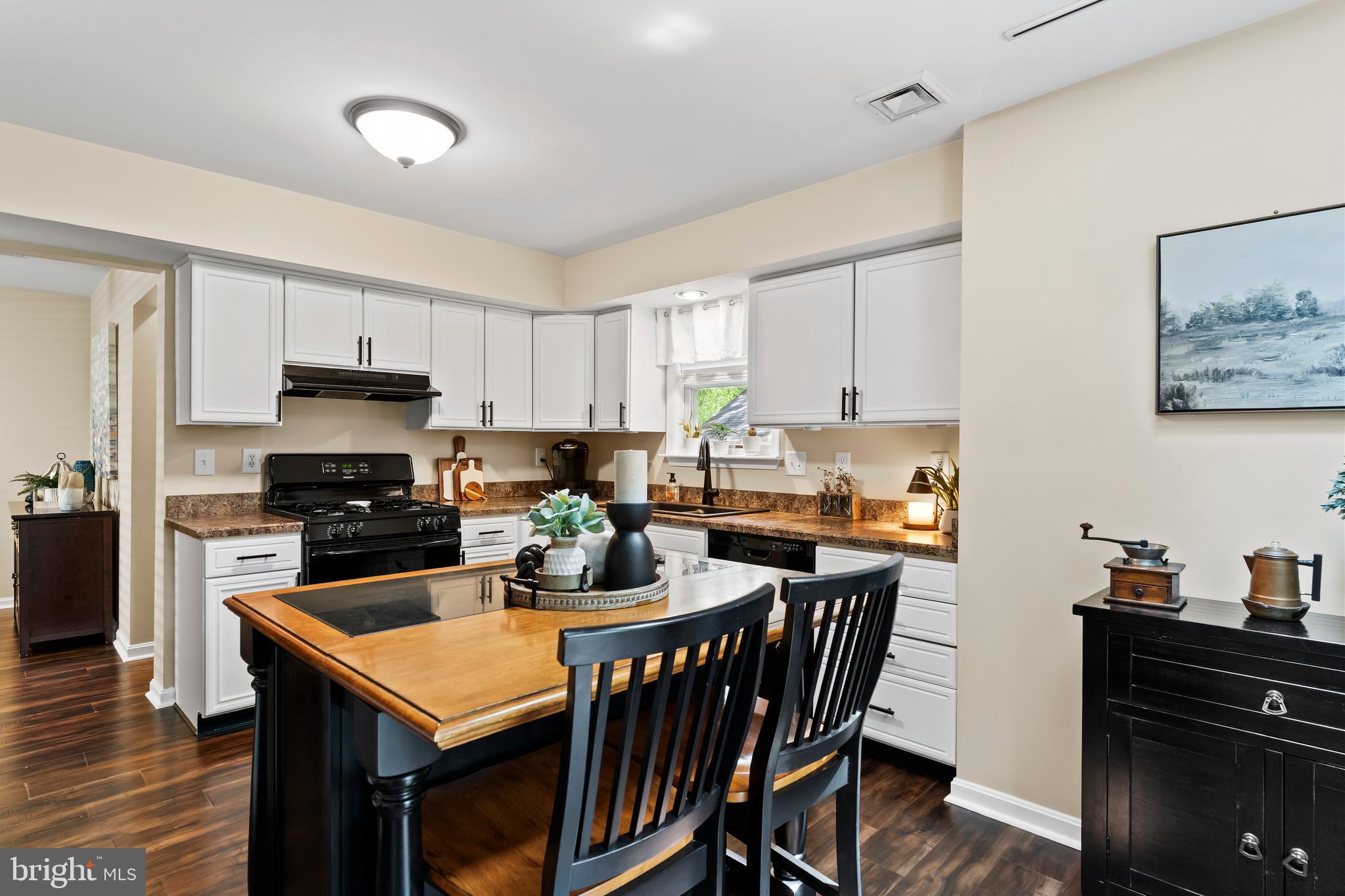 SUMMIT POINTE - Residential