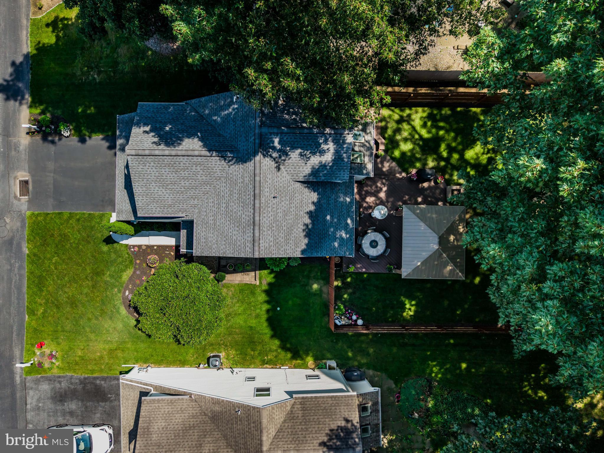 SUMMIT POINTE - Residential