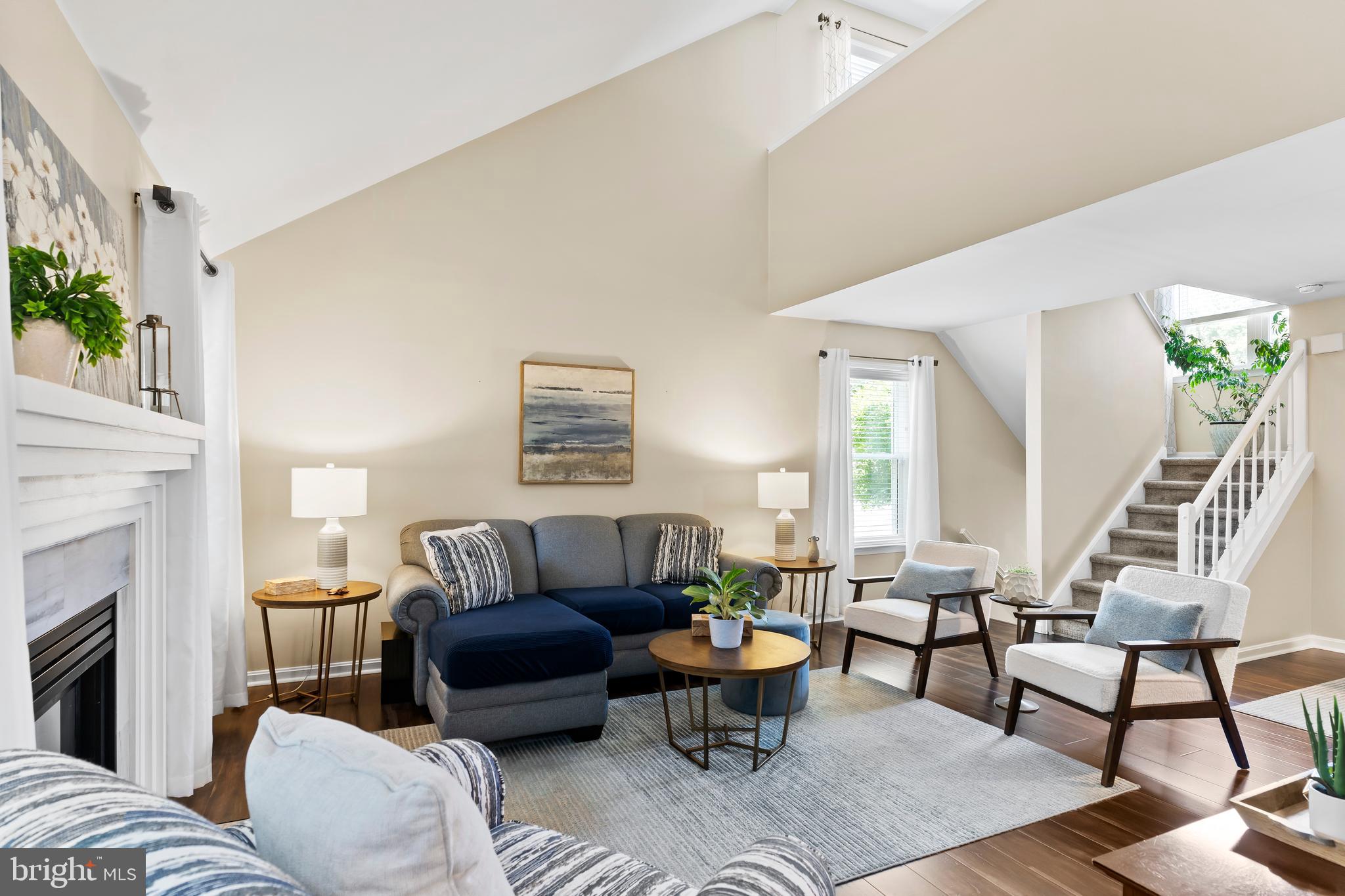 SUMMIT POINTE - Residential