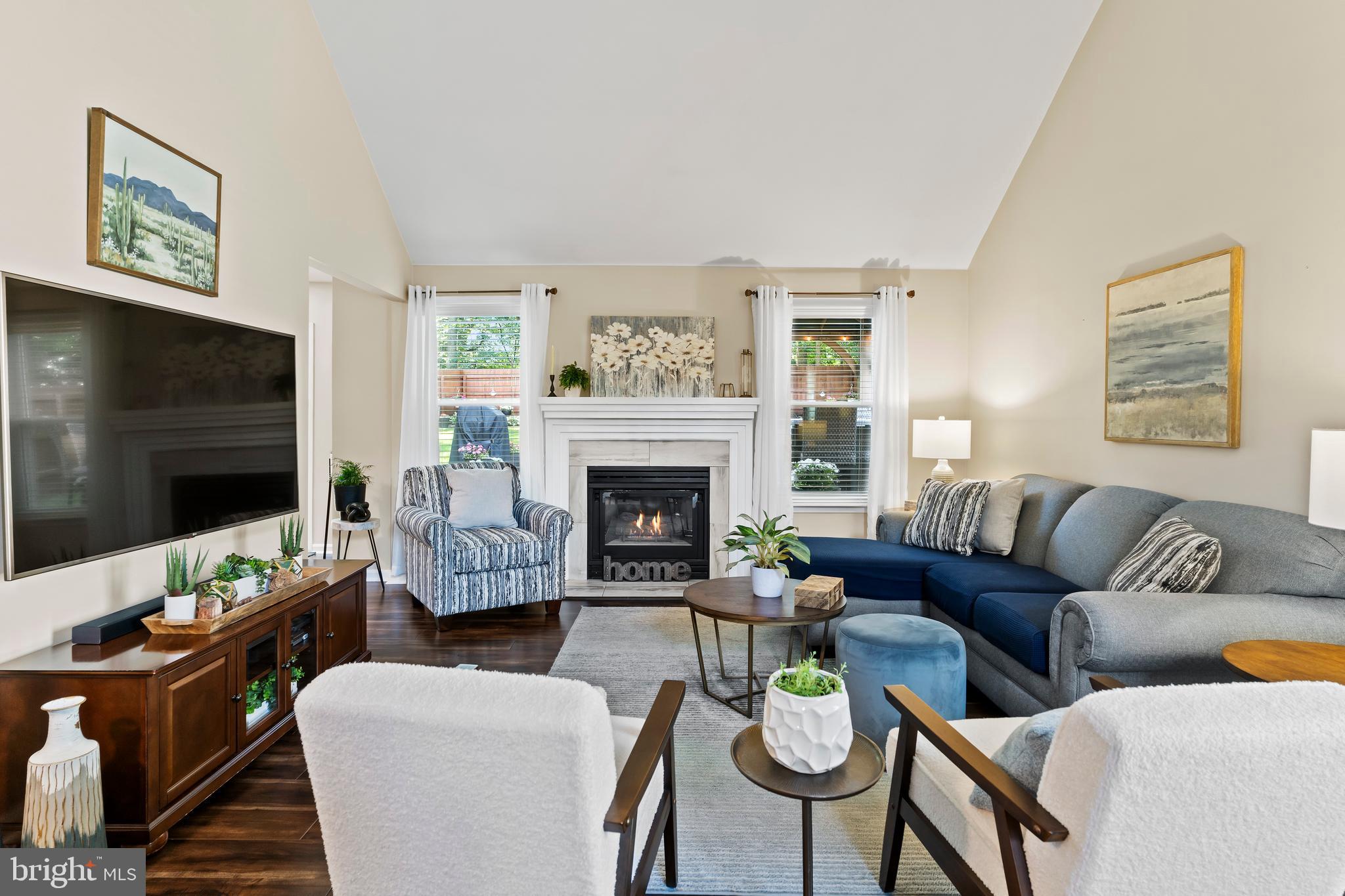 SUMMIT POINTE - Residential