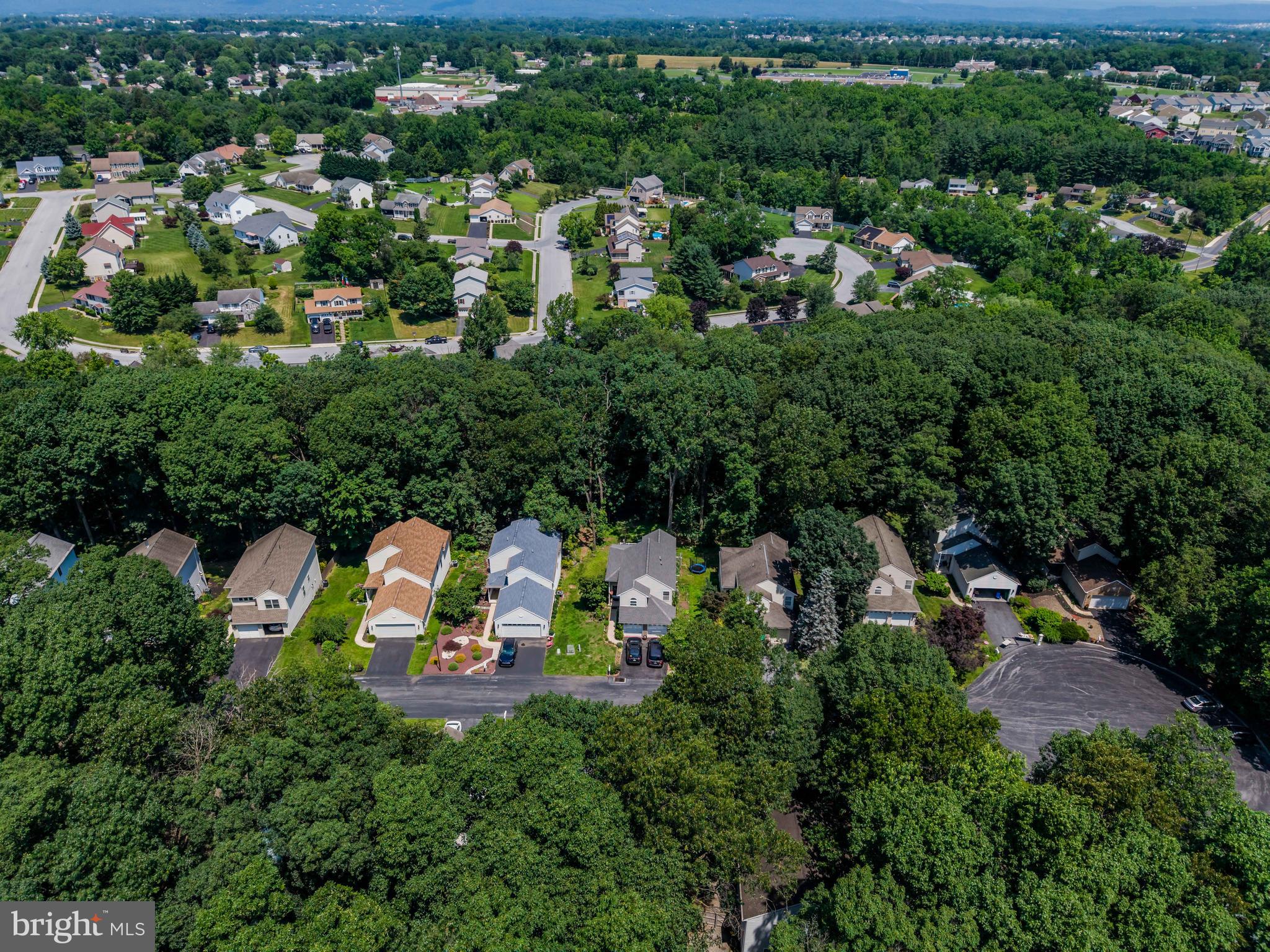 SUMMIT POINTE - Residential