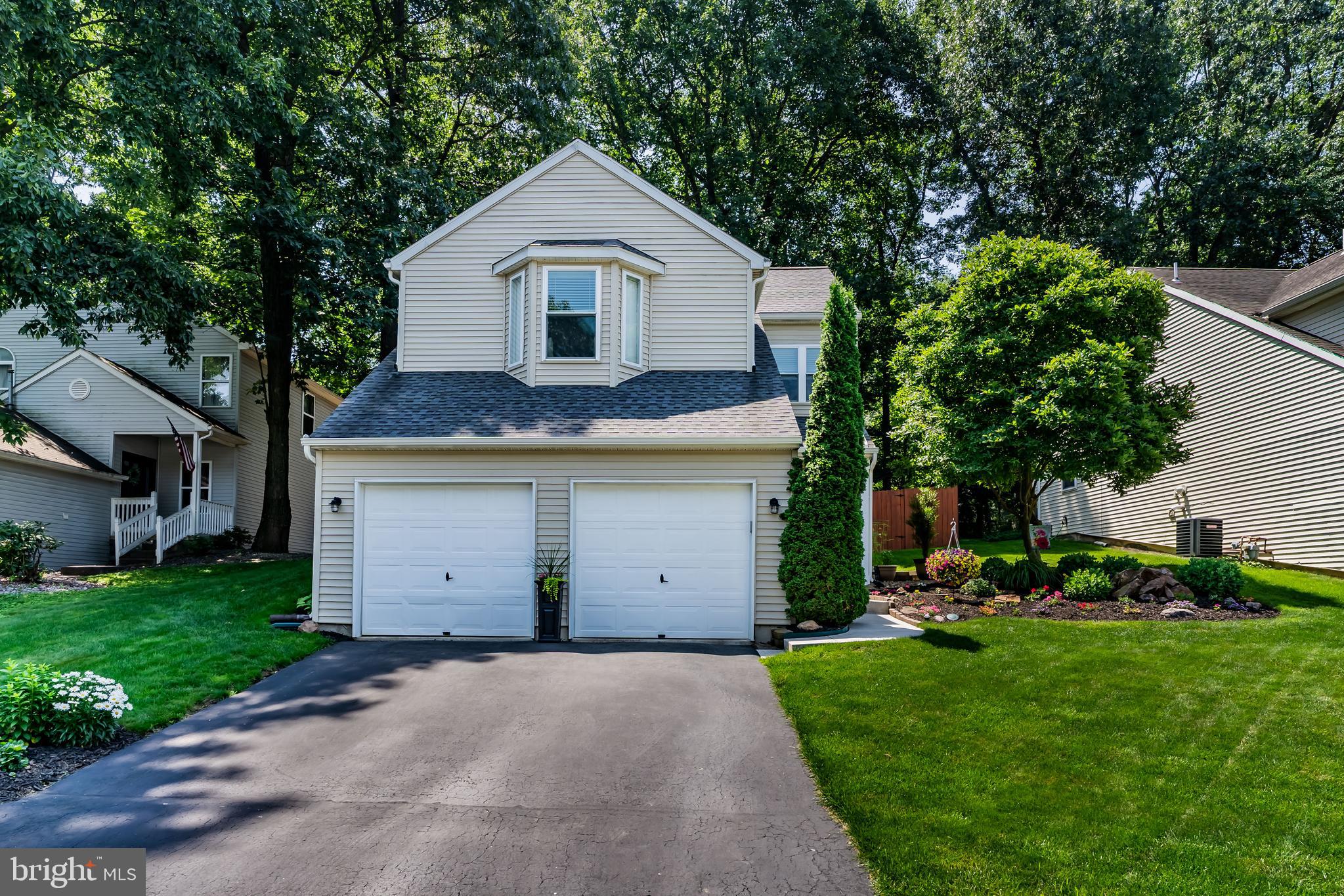 SUMMIT POINTE - Residential