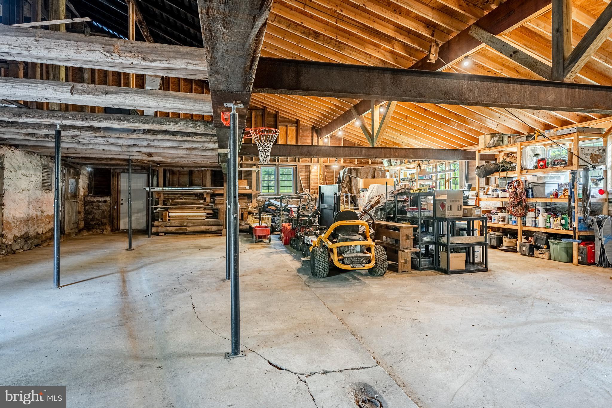 FIELDSTONE FARM - Residential