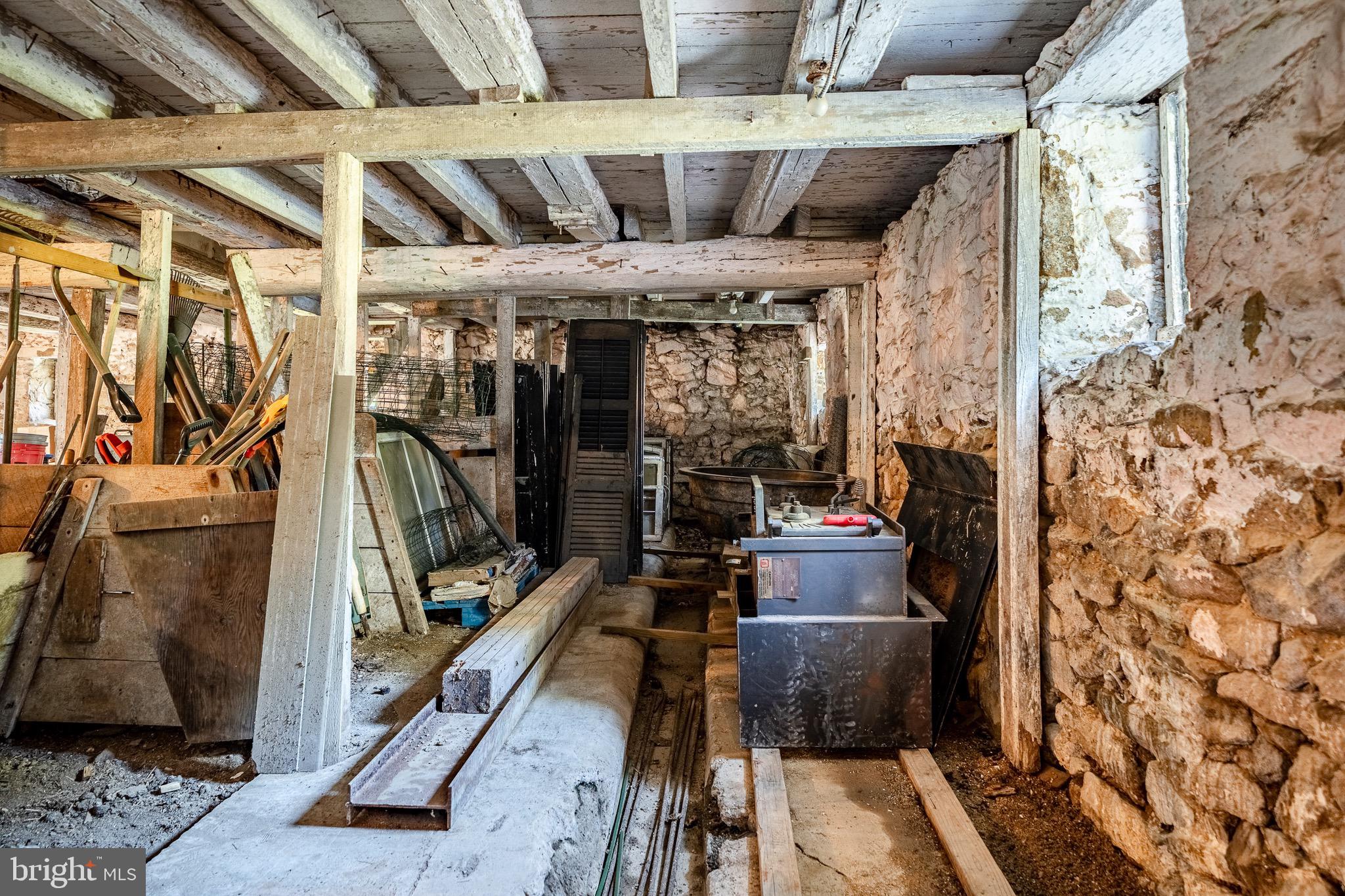 FIELDSTONE FARM - Residential