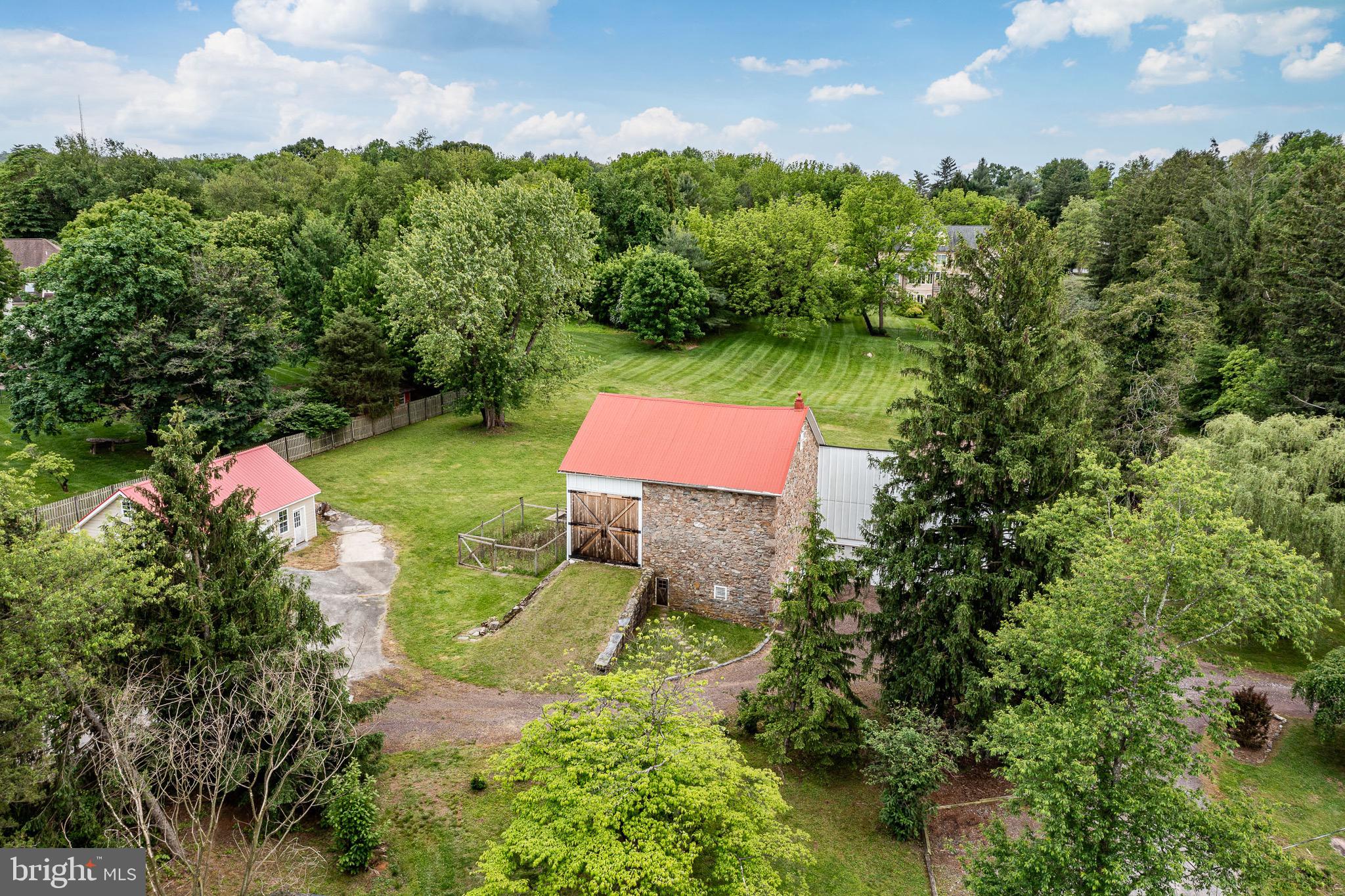 FIELDSTONE FARM - Residential
