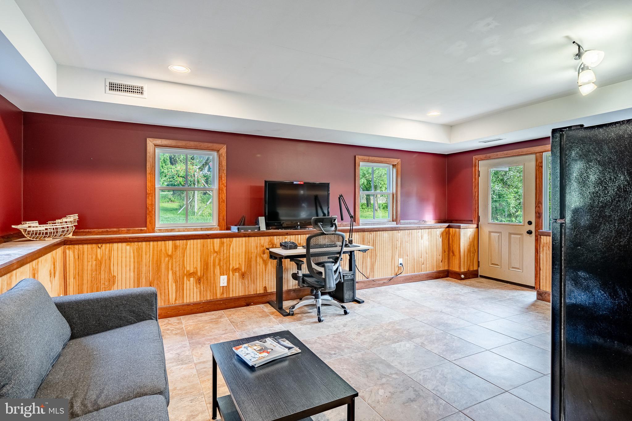 FIELDSTONE FARM - Residential