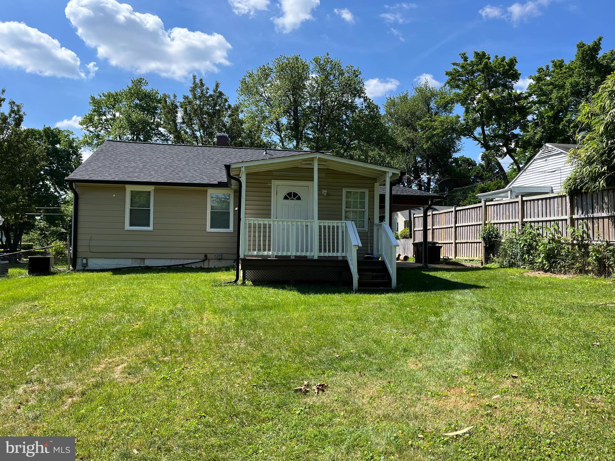 ROCKCREST - Residential Lease