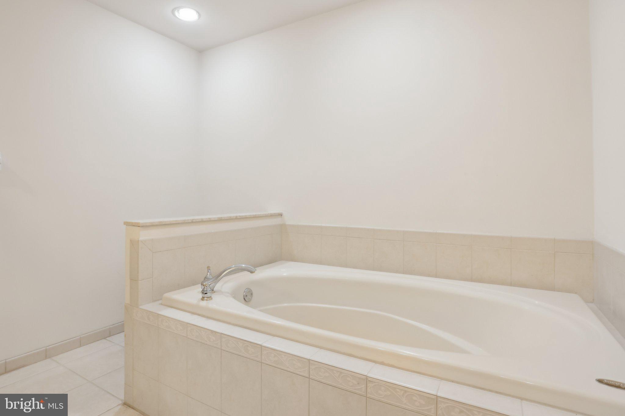 WILLISTOWN HUNT - Residential