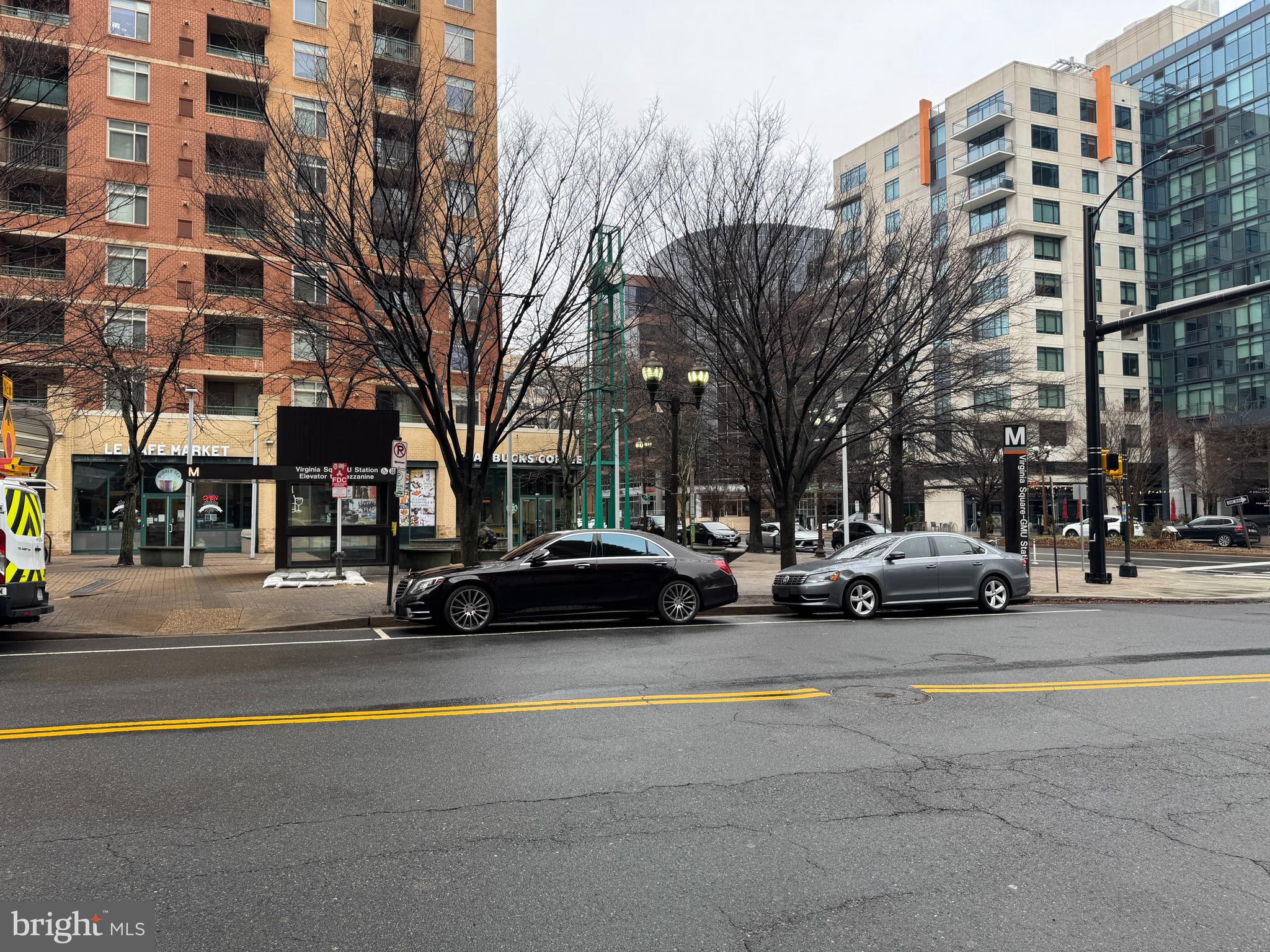 VIRGINIA SQUARE - Residential