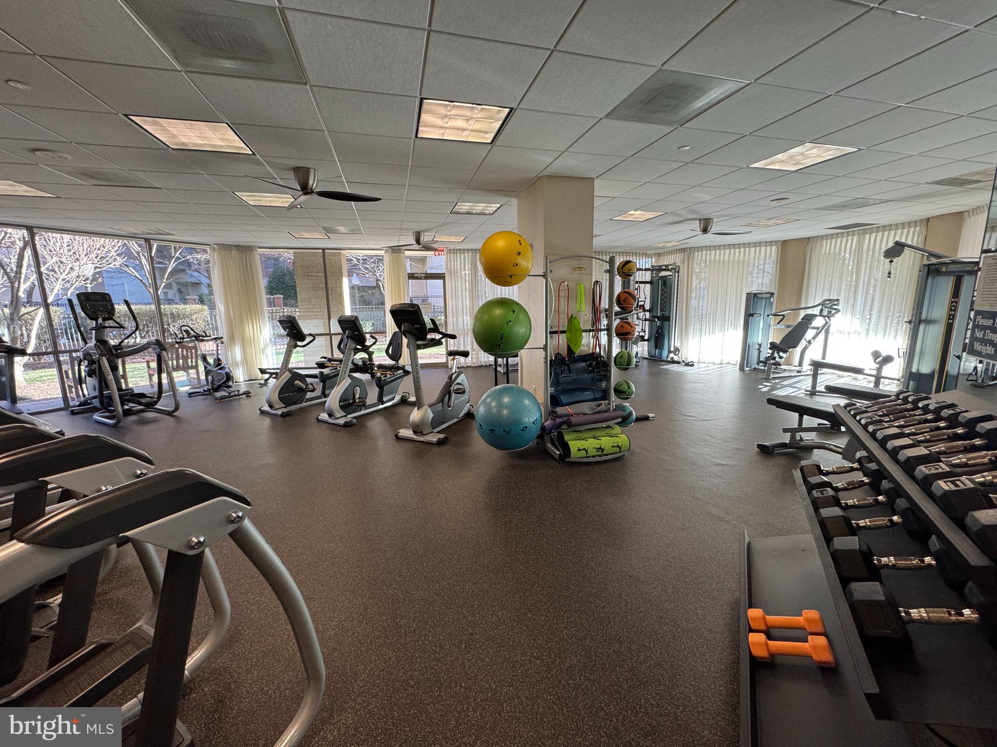 VIRGINIA SQUARE - Residential