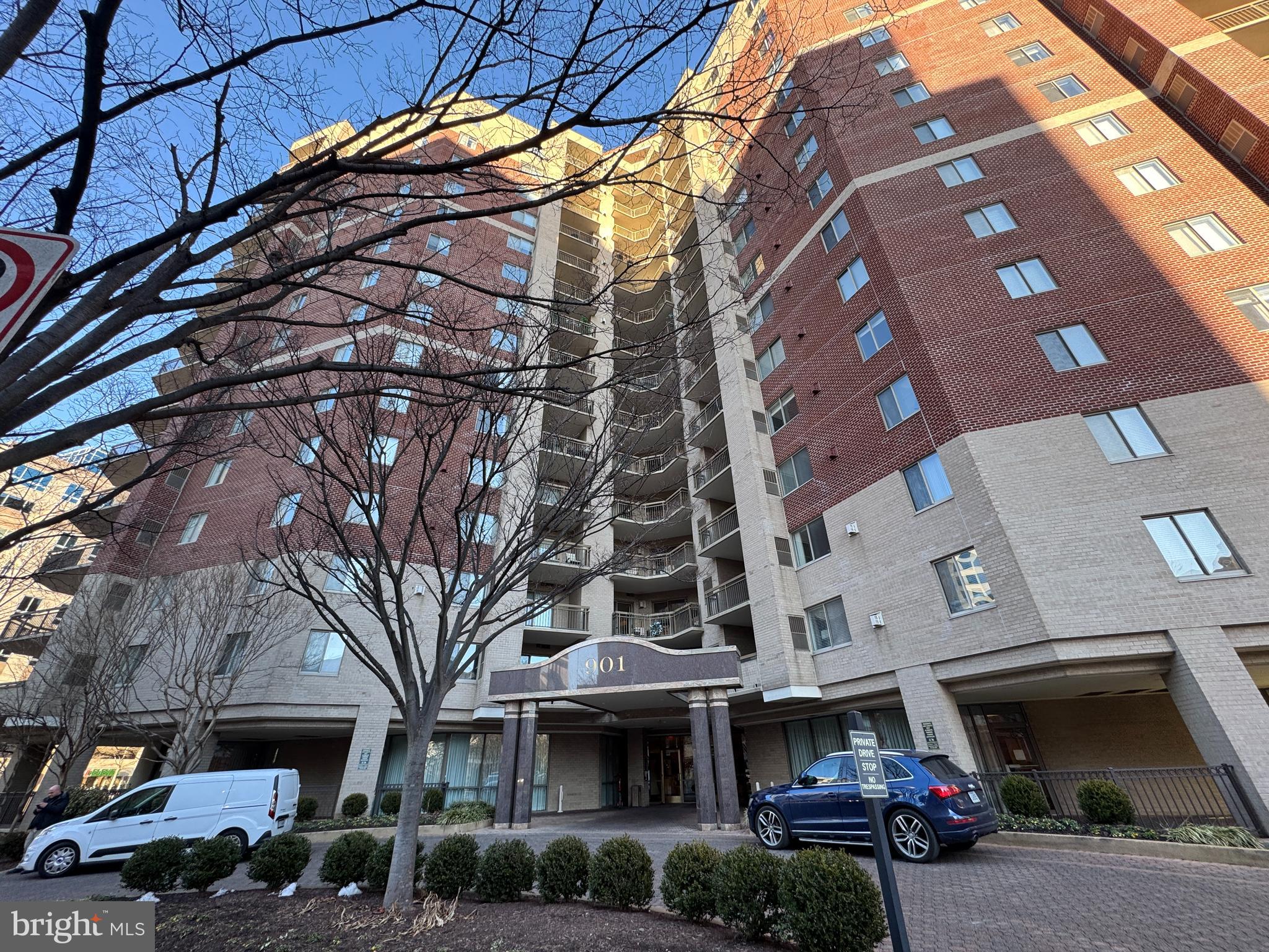 VIRGINIA SQUARE - Residential