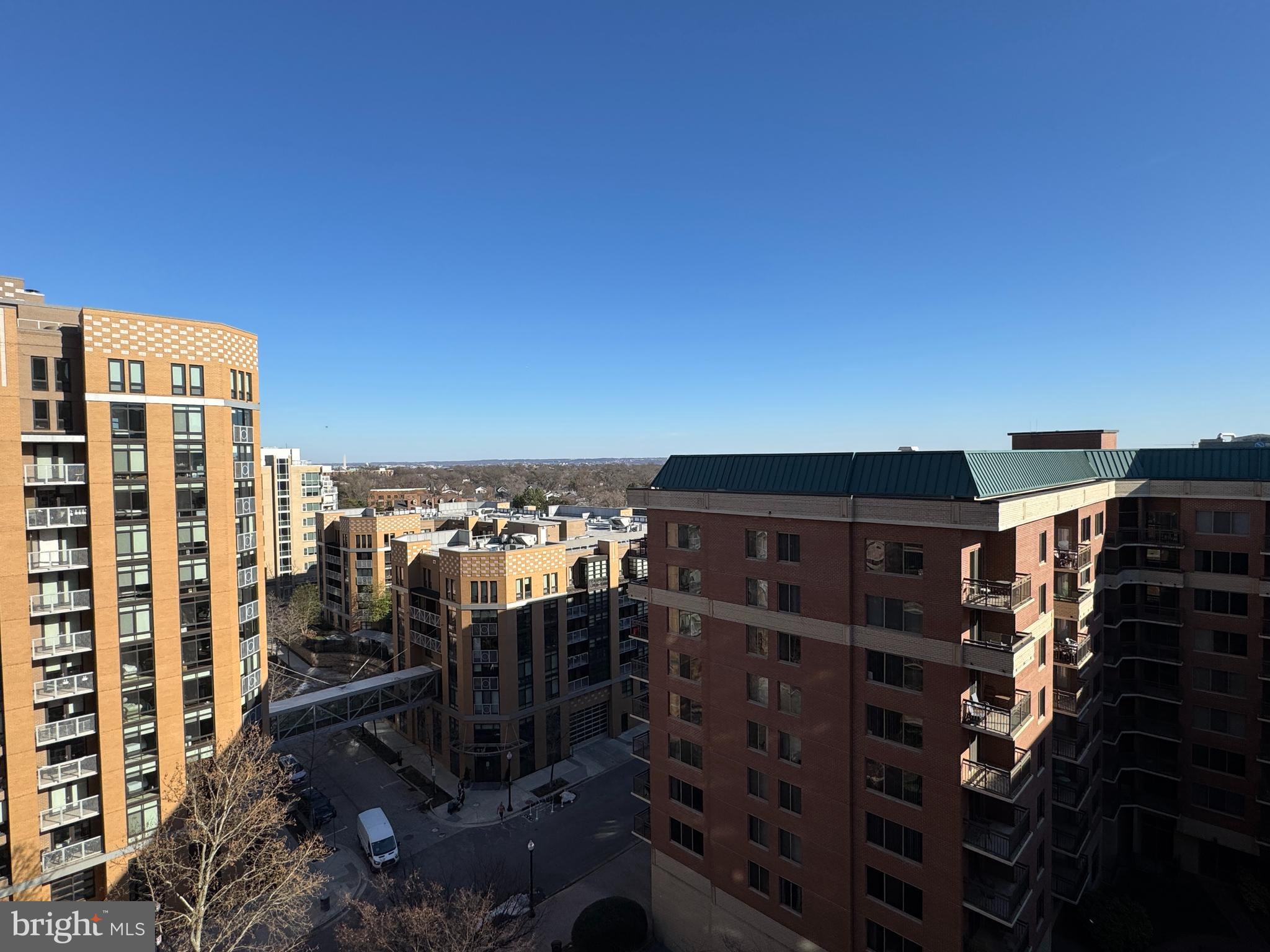 VIRGINIA SQUARE - Residential