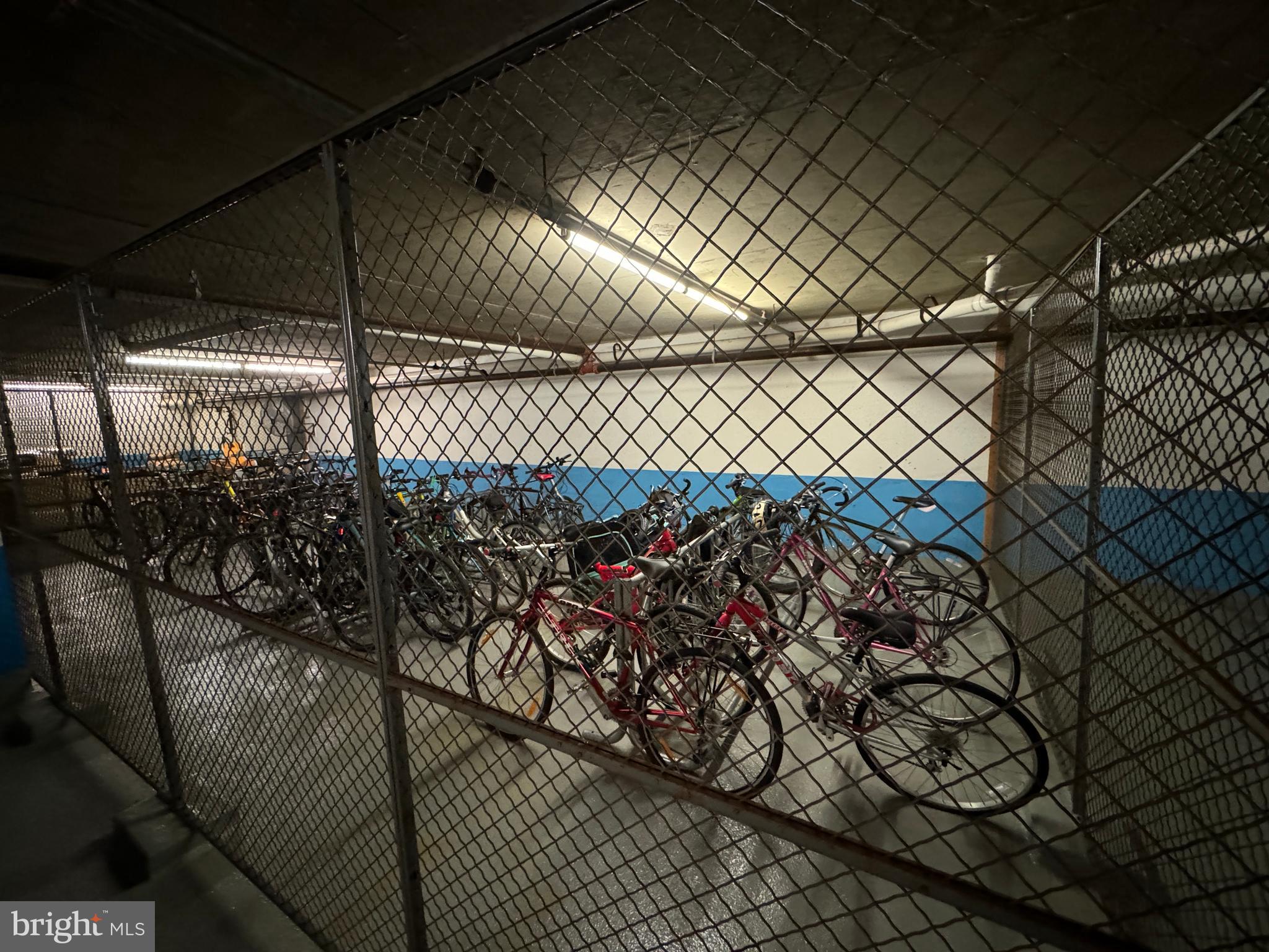 VIRGINIA SQUARE - Residential