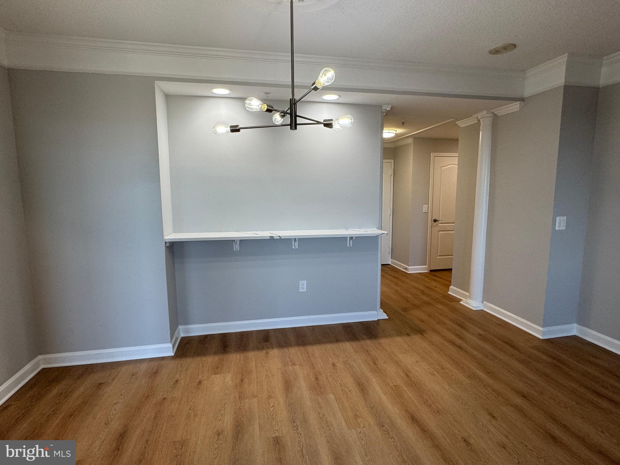 VIRGINIA SQUARE - Residential