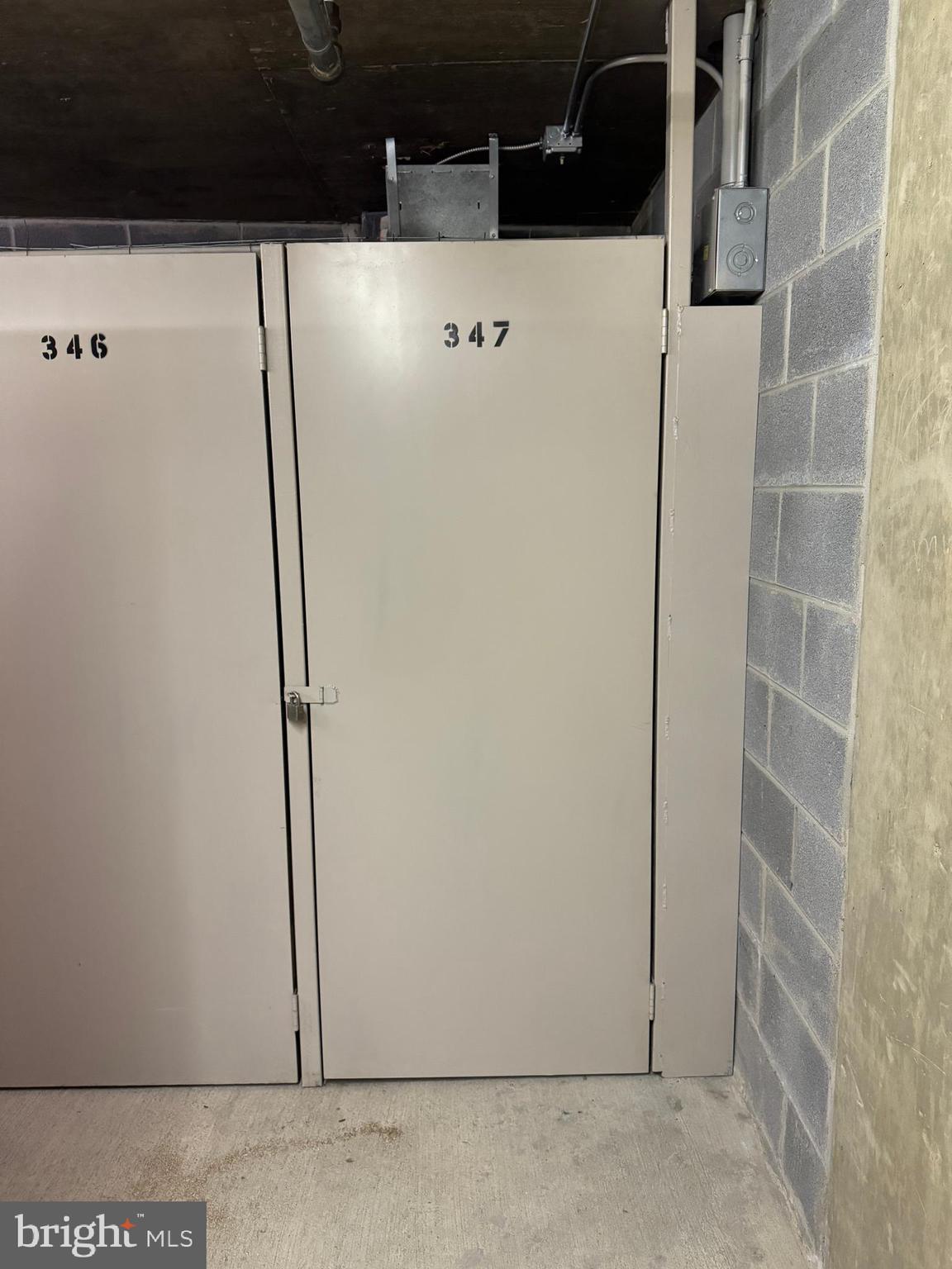 VIRGINIA SQUARE - Residential