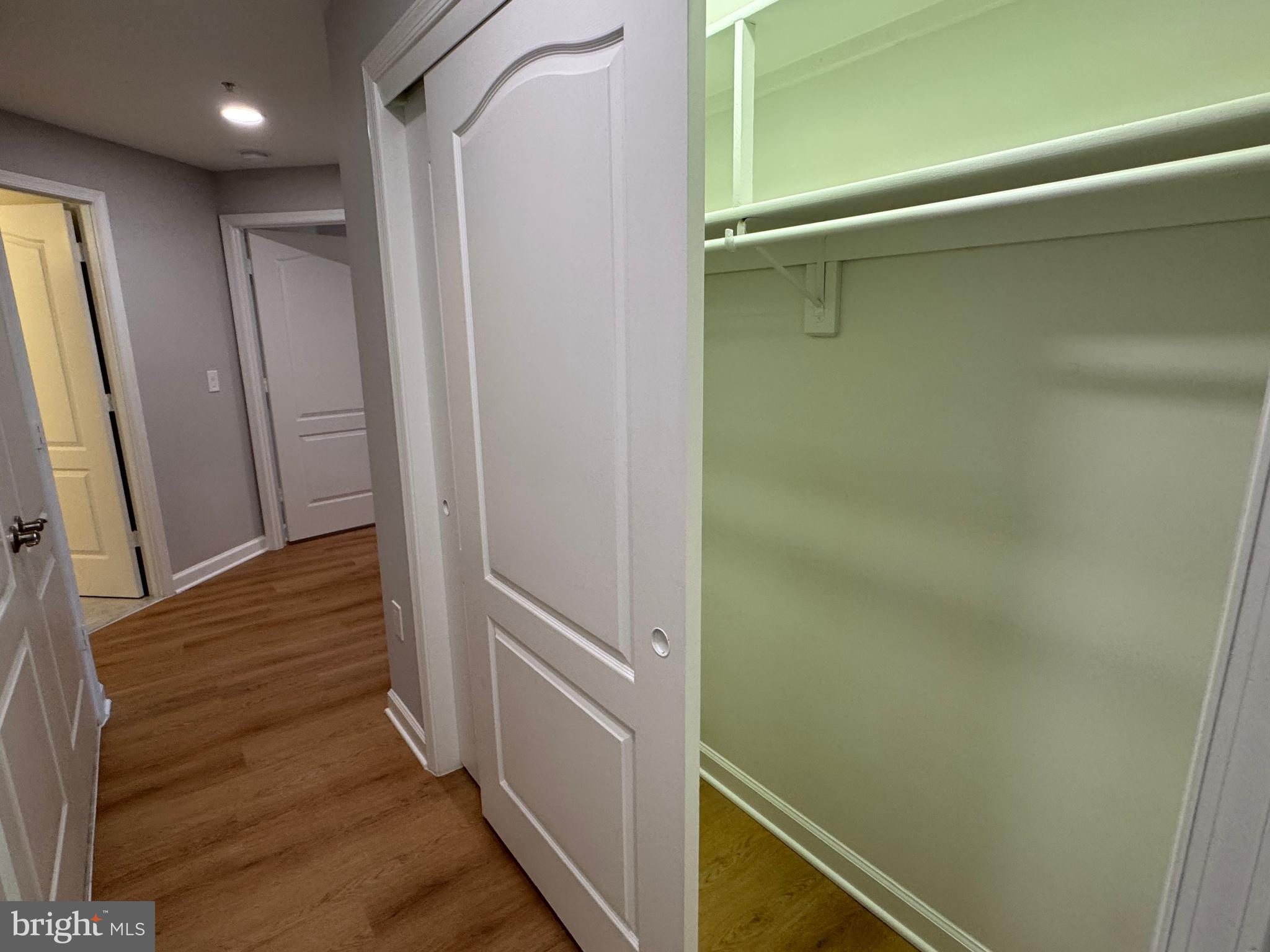 VIRGINIA SQUARE - Residential