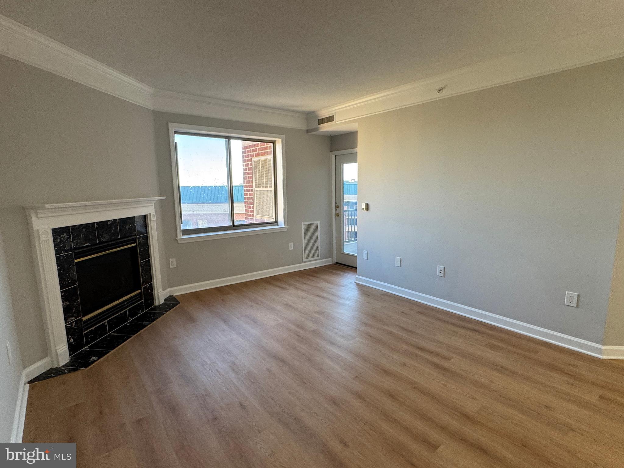 VIRGINIA SQUARE - Residential