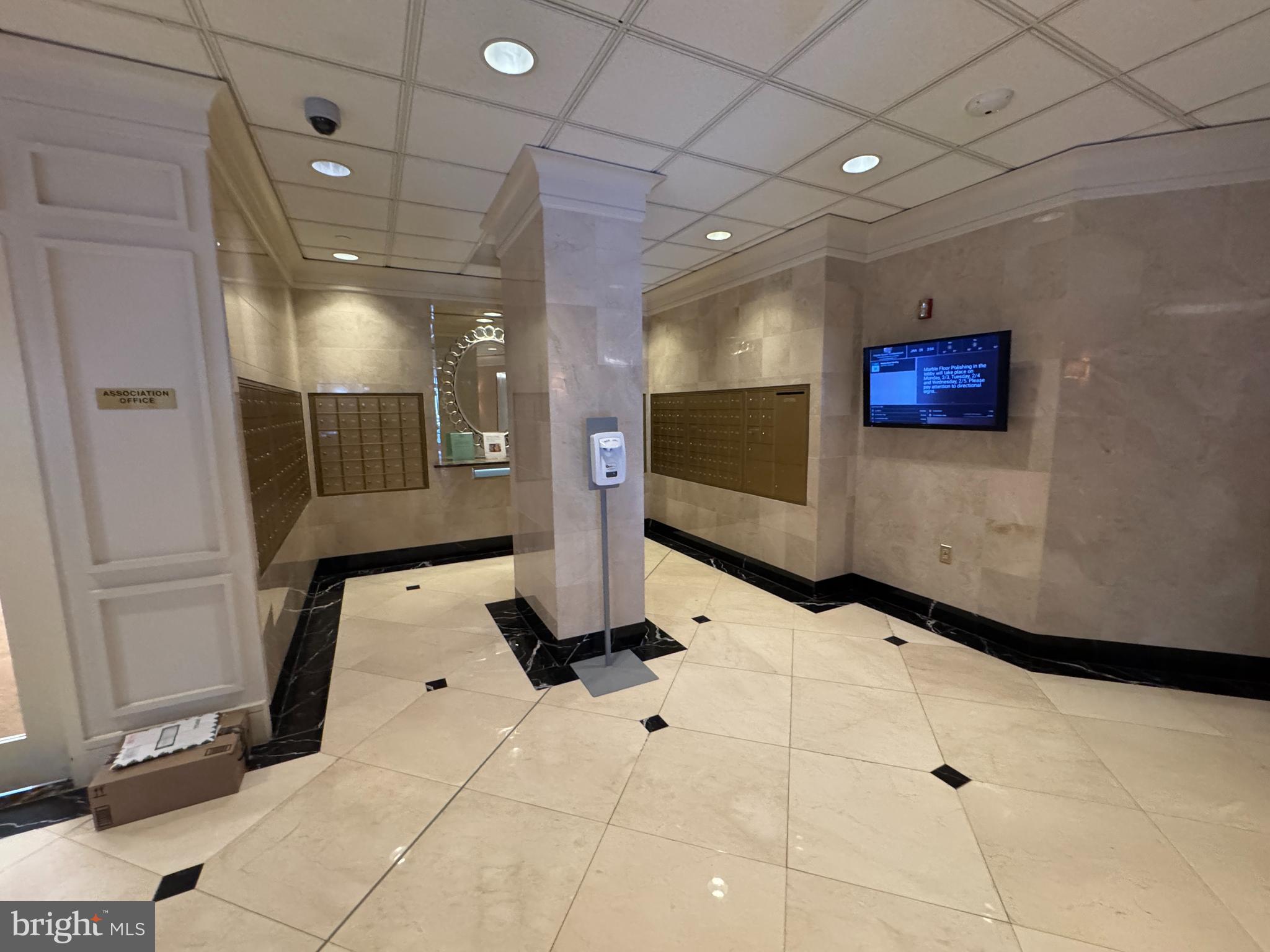 VIRGINIA SQUARE - Residential