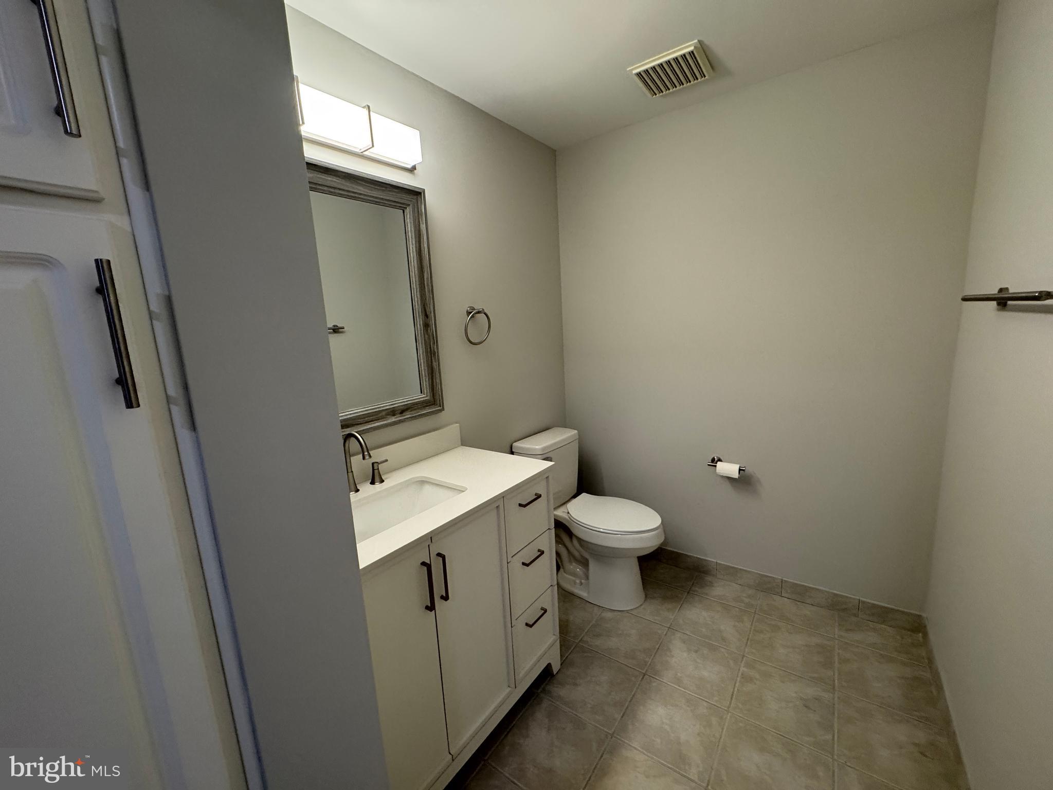 VIRGINIA SQUARE - Residential