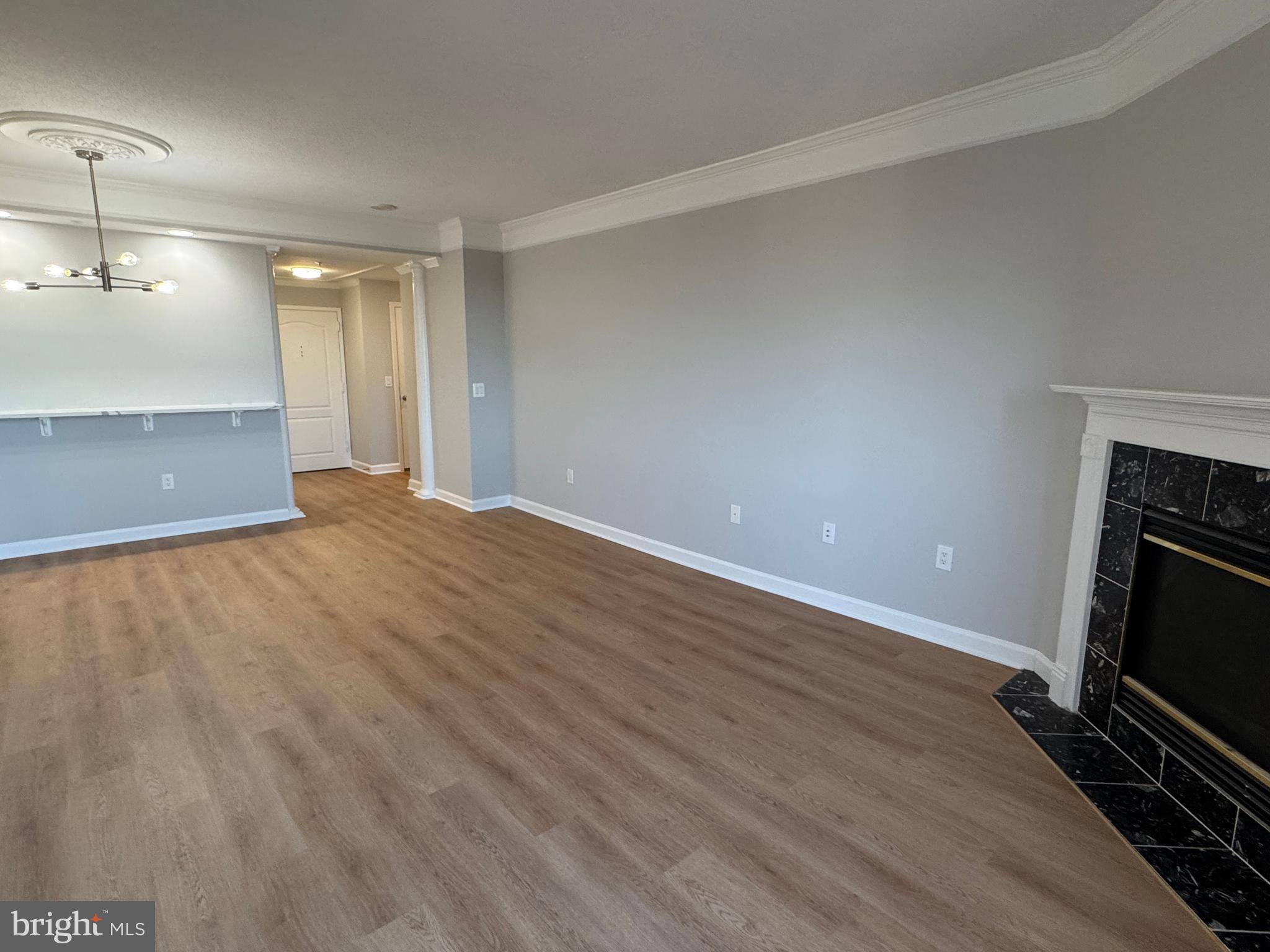 VIRGINIA SQUARE - Residential