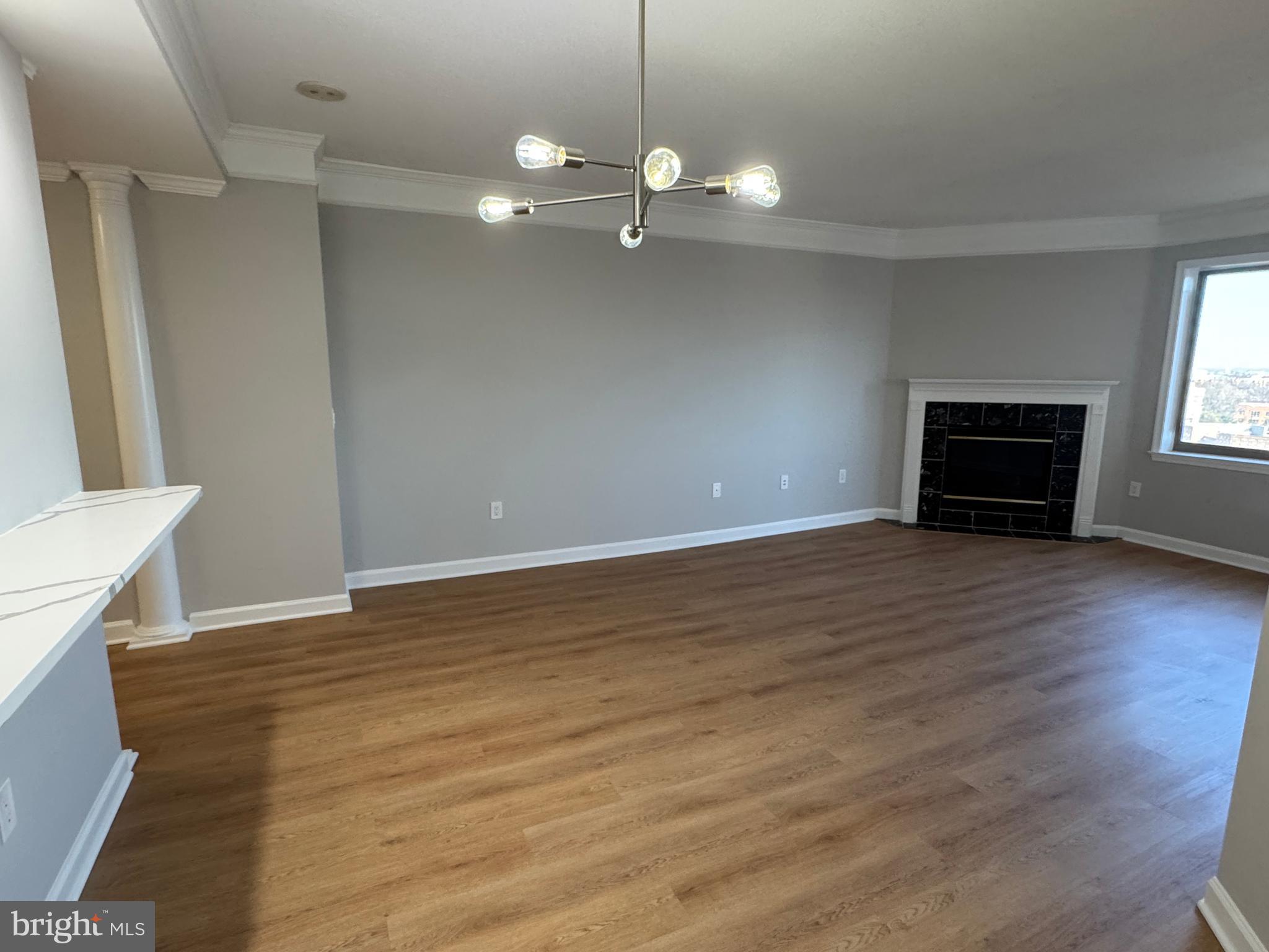 VIRGINIA SQUARE - Residential