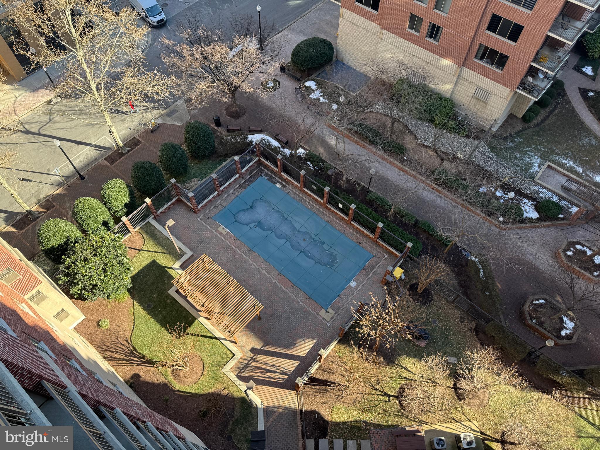 VIRGINIA SQUARE - Residential