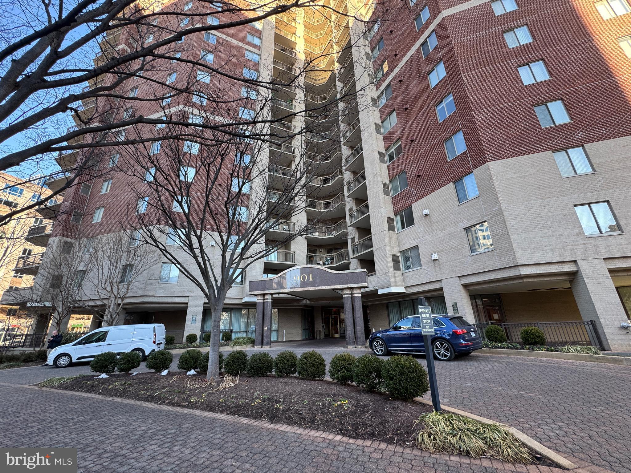 VIRGINIA SQUARE - Residential