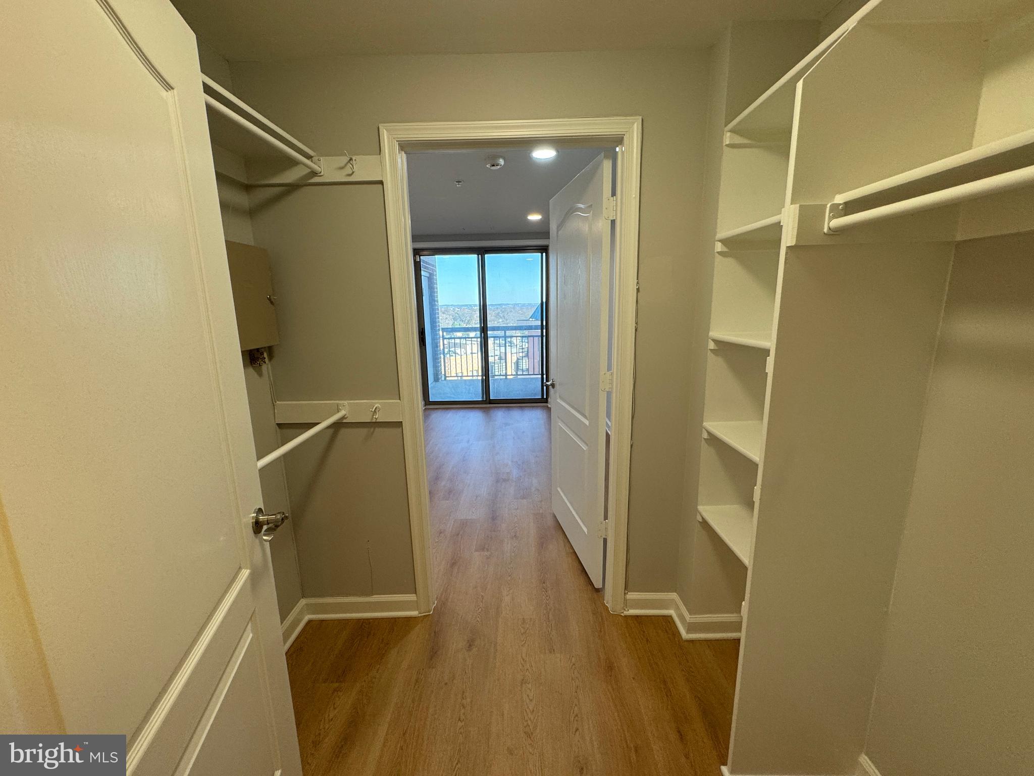 VIRGINIA SQUARE - Residential