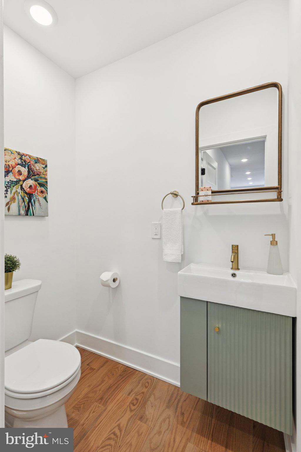 EAST FALLS - Residential