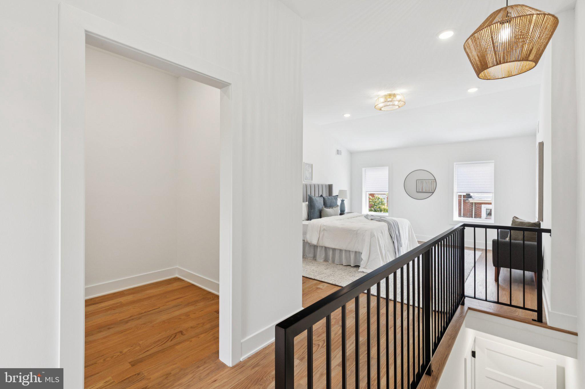 EAST FALLS - Residential