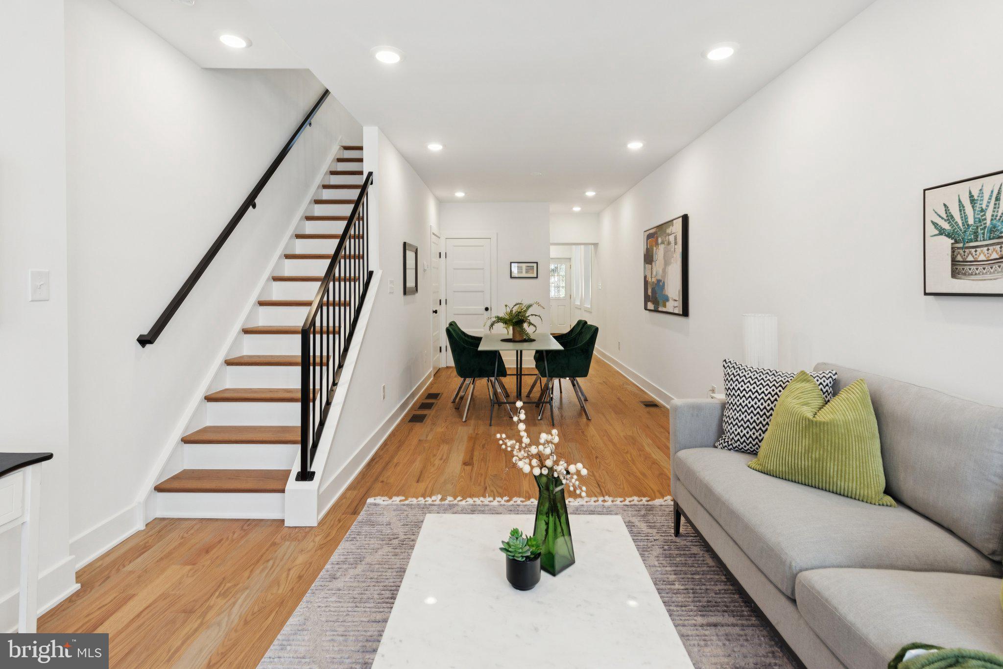 EAST FALLS - Residential